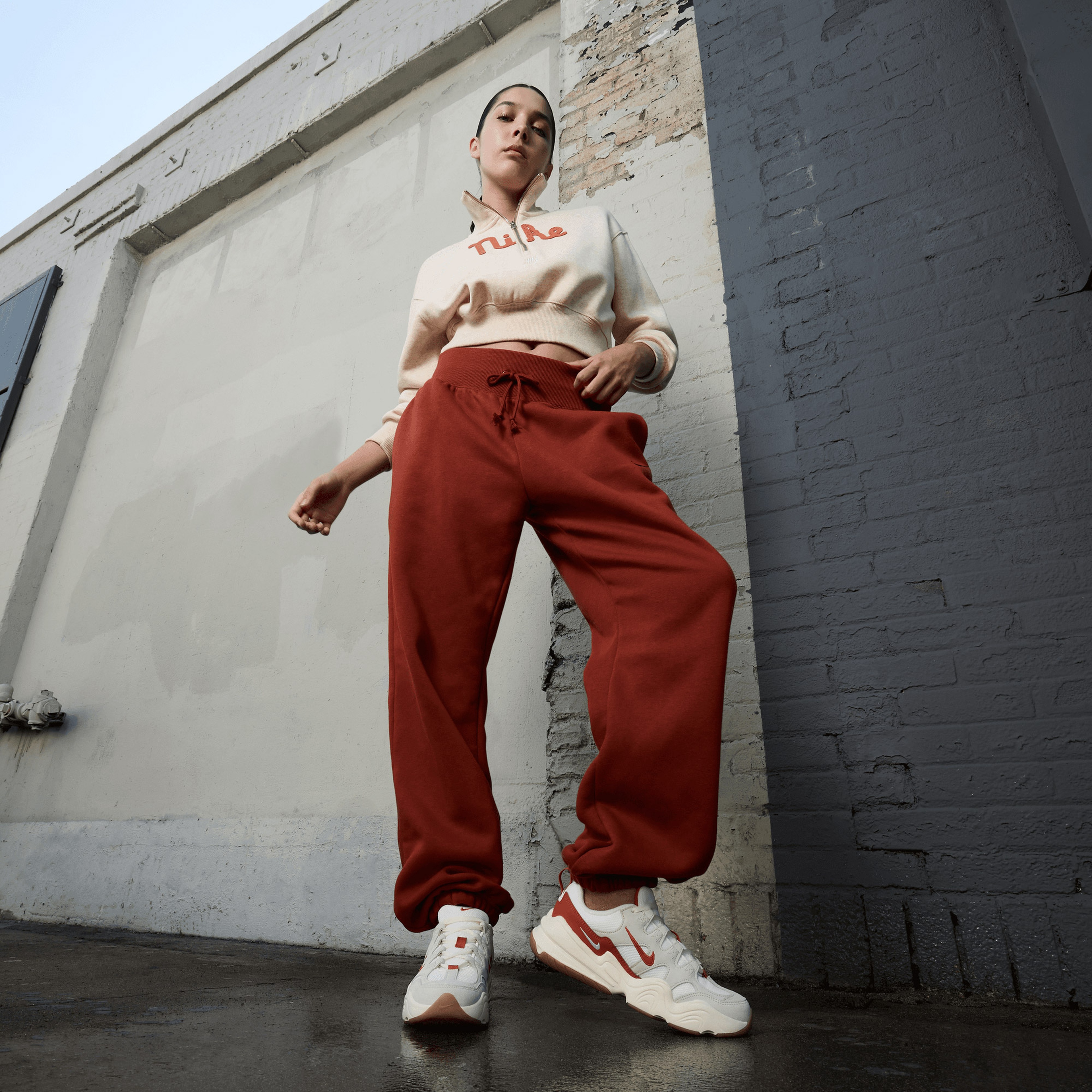 Nike Tech Hera Kadın Beyaz Spor Ayakkabı