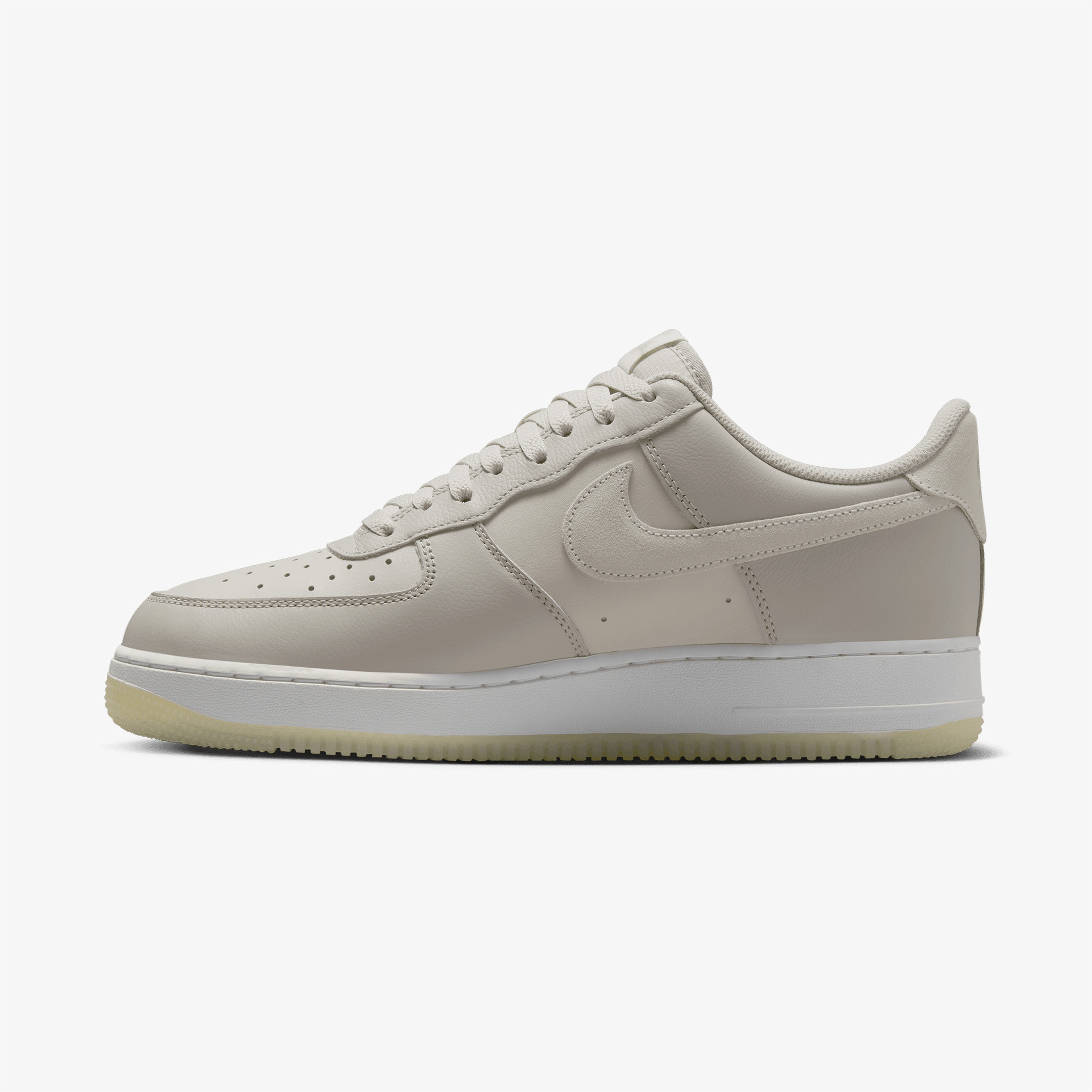 Nike Air Force 1 07 LV8 Erkek Krem Sneaker