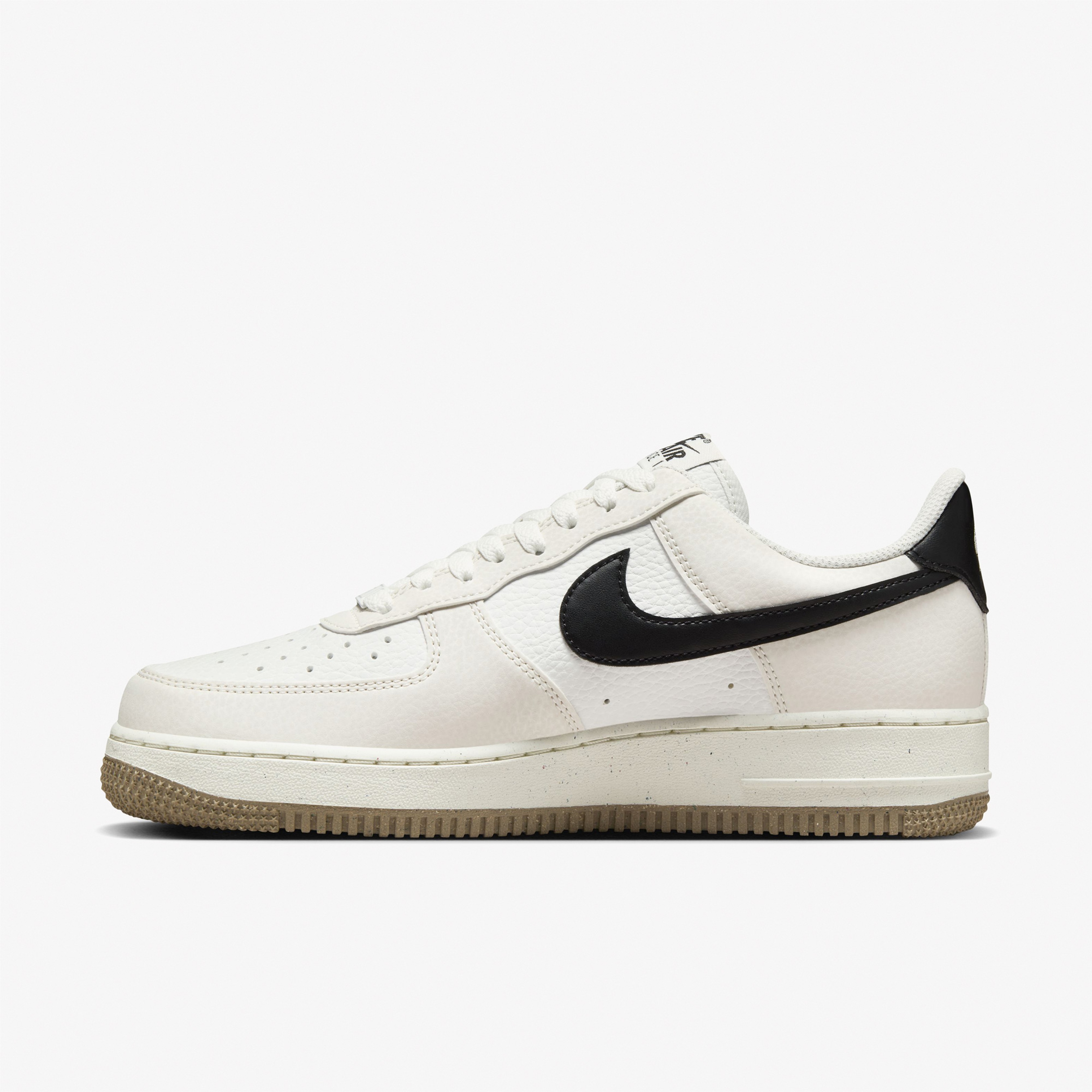 Nike Air Force 1 07 Next Nature Kadın Beyaz Sneaker