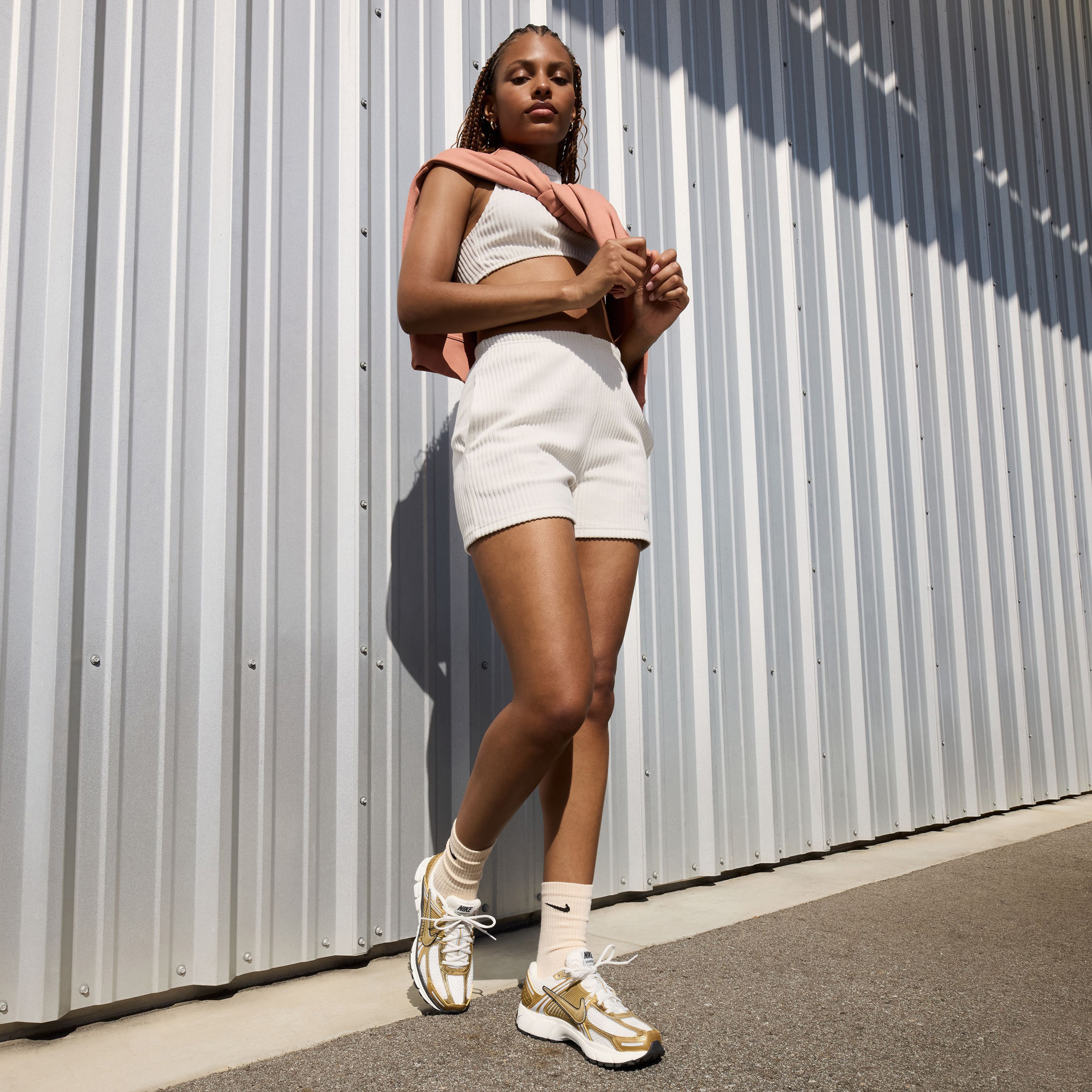 Nike Zoom Vomero 5 Gold Kadın Altın Sneaker