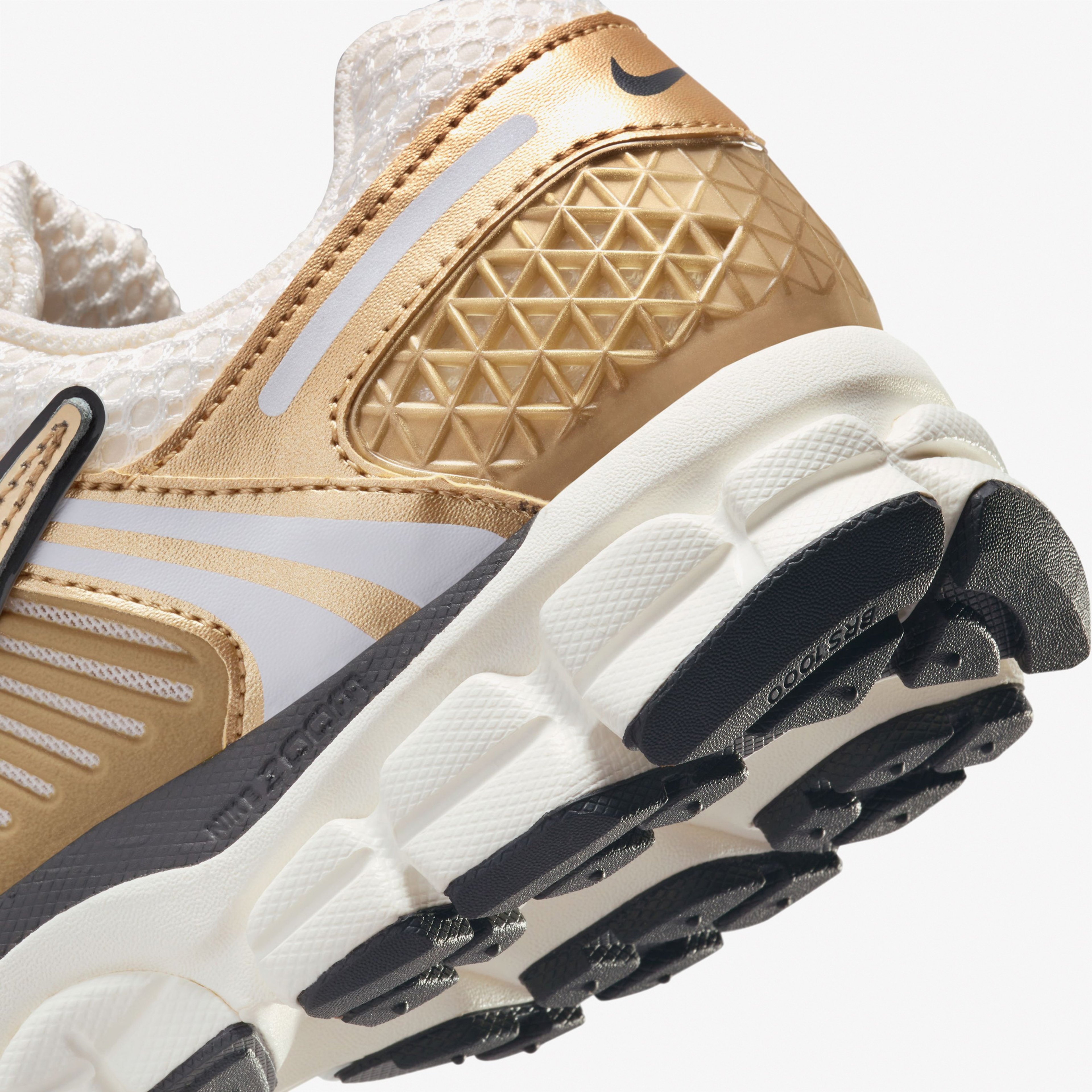 Nike Zoom Vomero 5 Gold Kadın Altın Sneaker