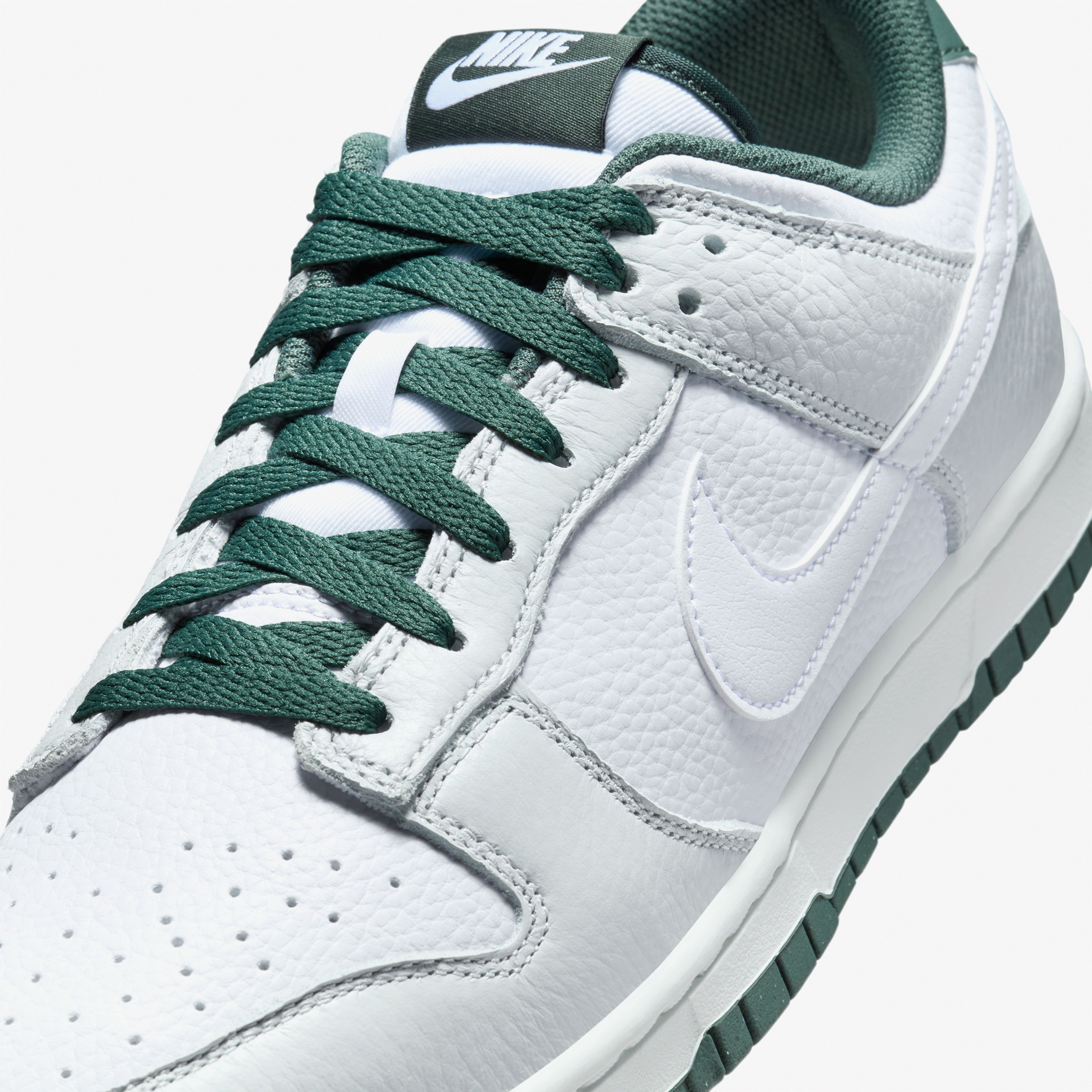Nike Dunk Low Retro SE Erkek Beyaz Sneaker