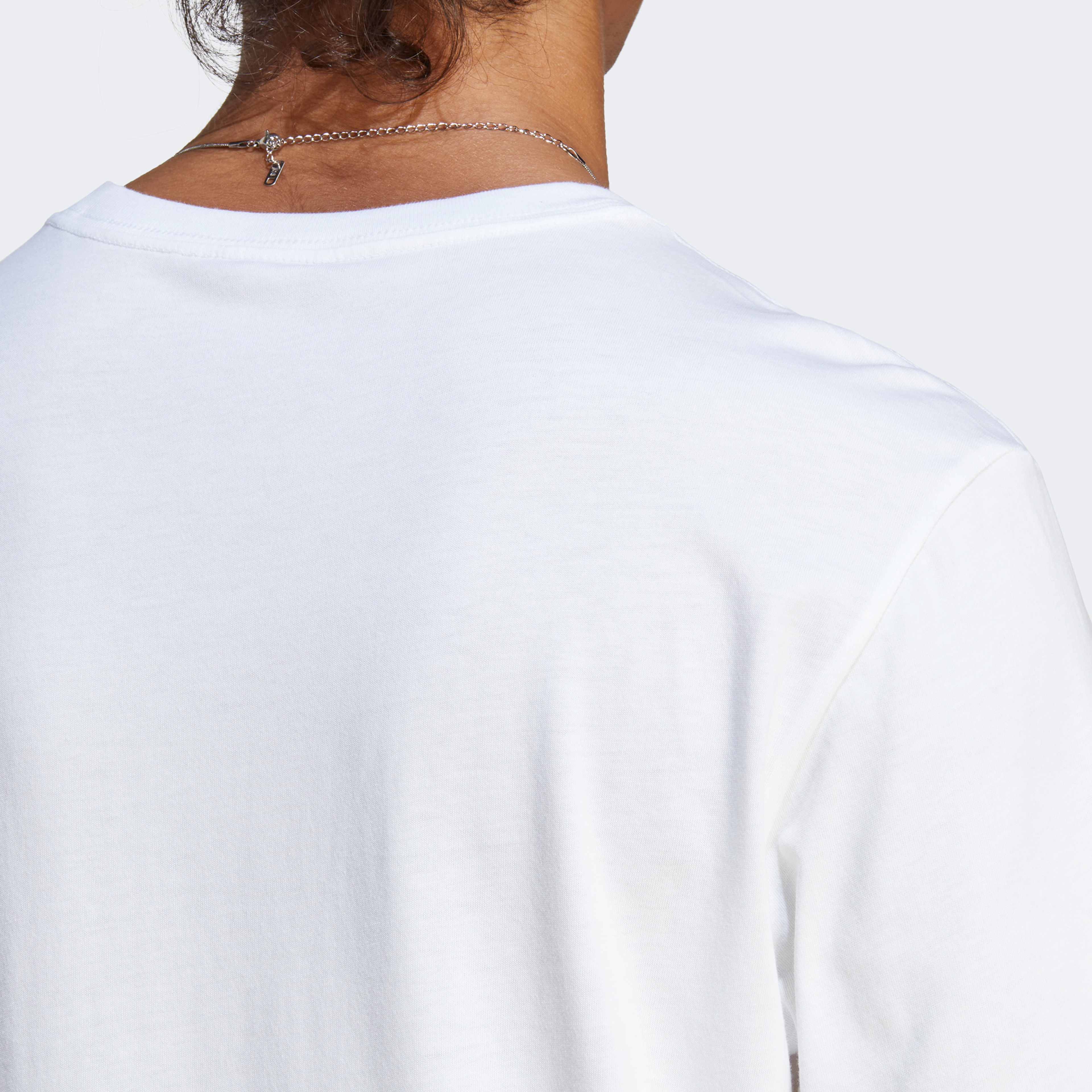 adidas Essentials Long-Sleeve Erkek Beyaz Günlük T-Shirt