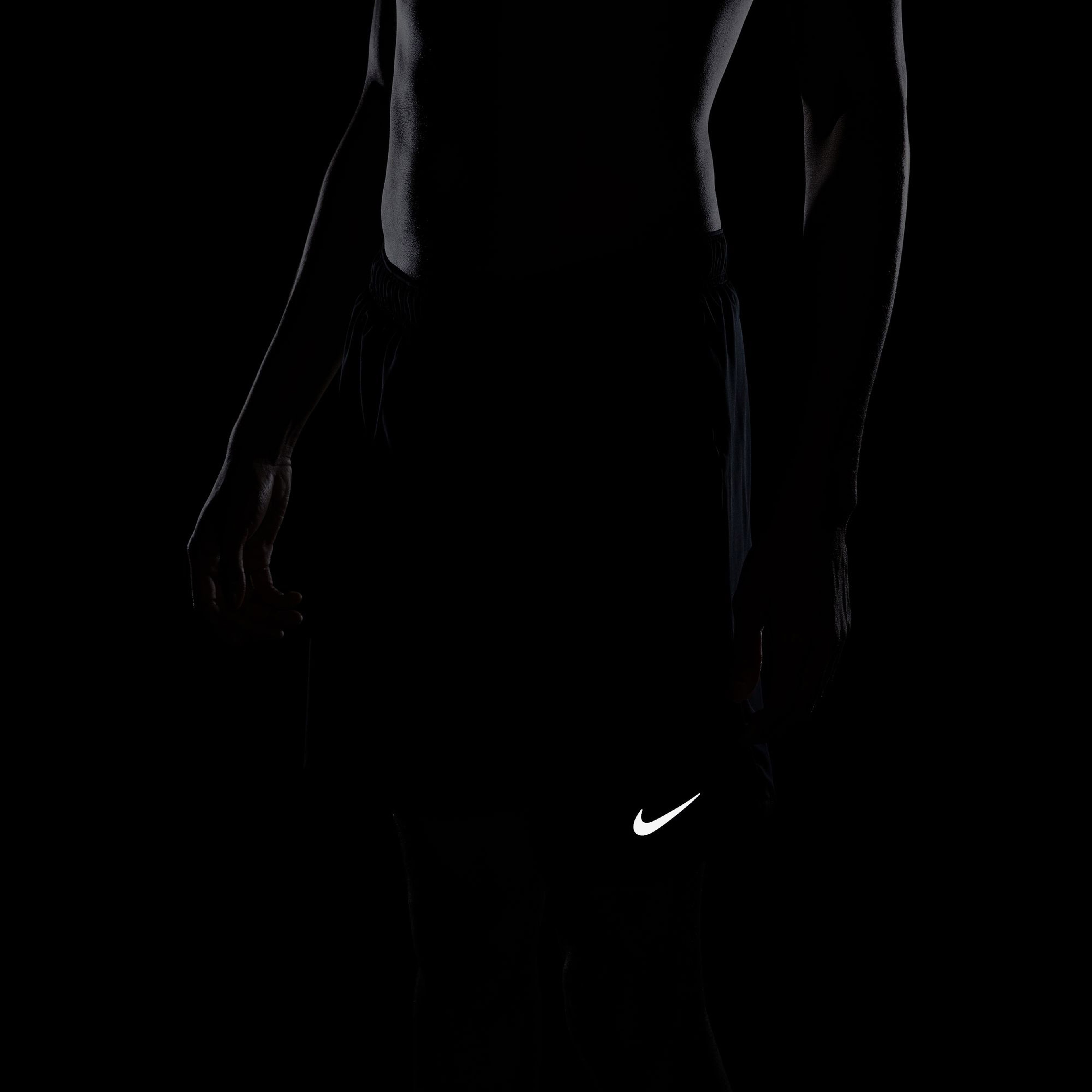 Nike Dri-Fit Challenger 2In1 Erkek Siyah Şort