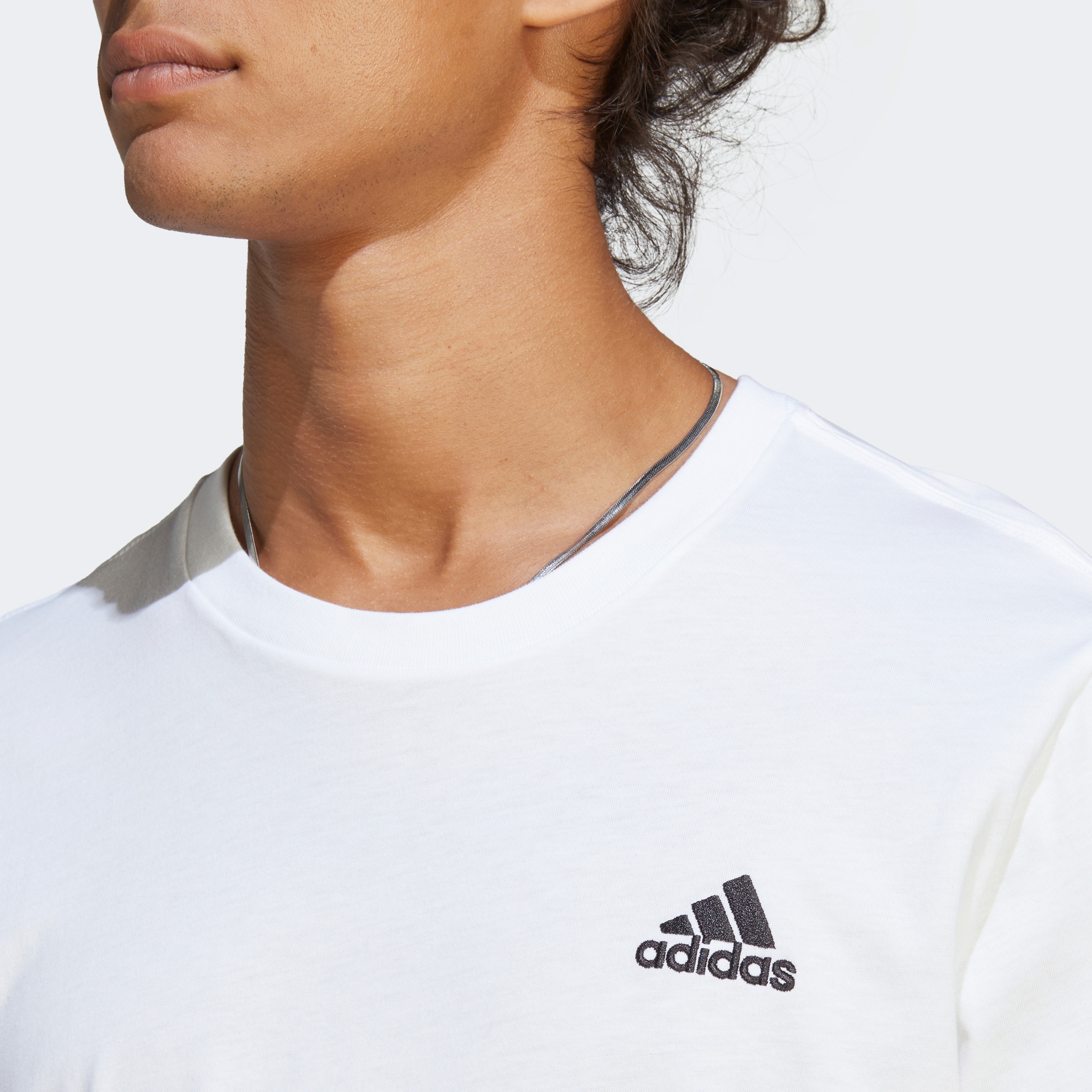 adidas Essentials Long-Sleeve Erkek Beyaz Günlük T-Shirt