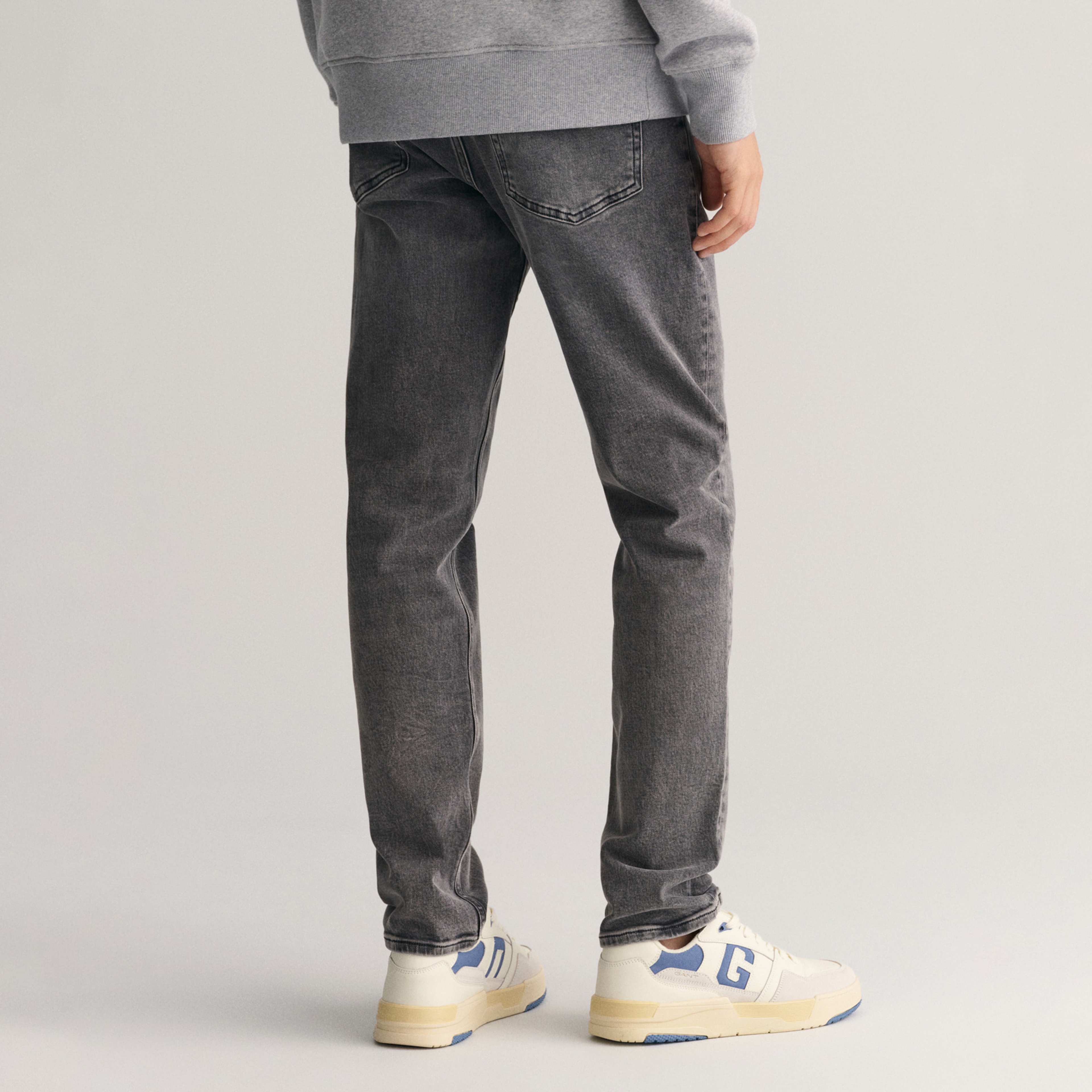 GANT Erkek Gri Slim Fit Jean Pantolon