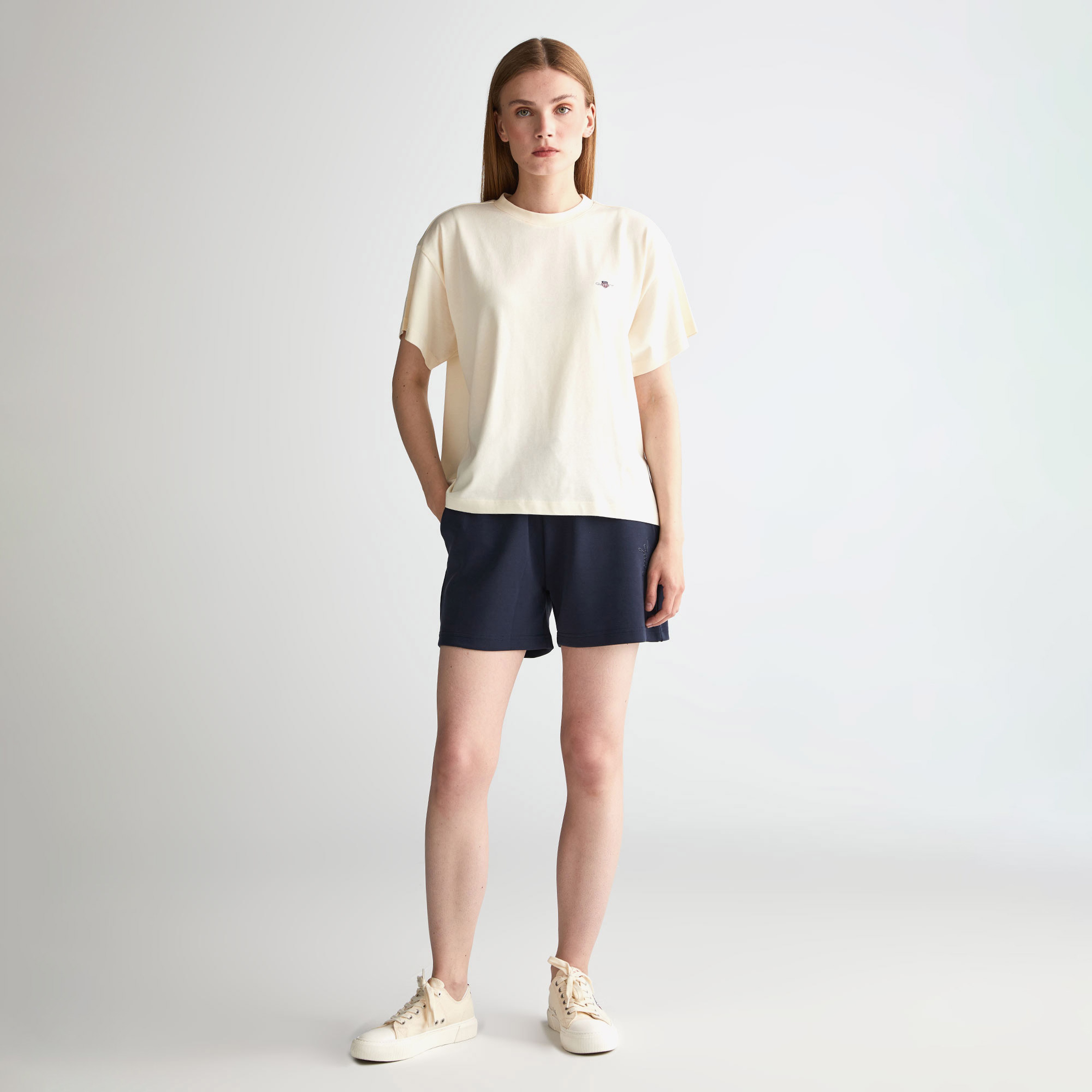 GANT Kadın Lacivert Regular Fit Şort