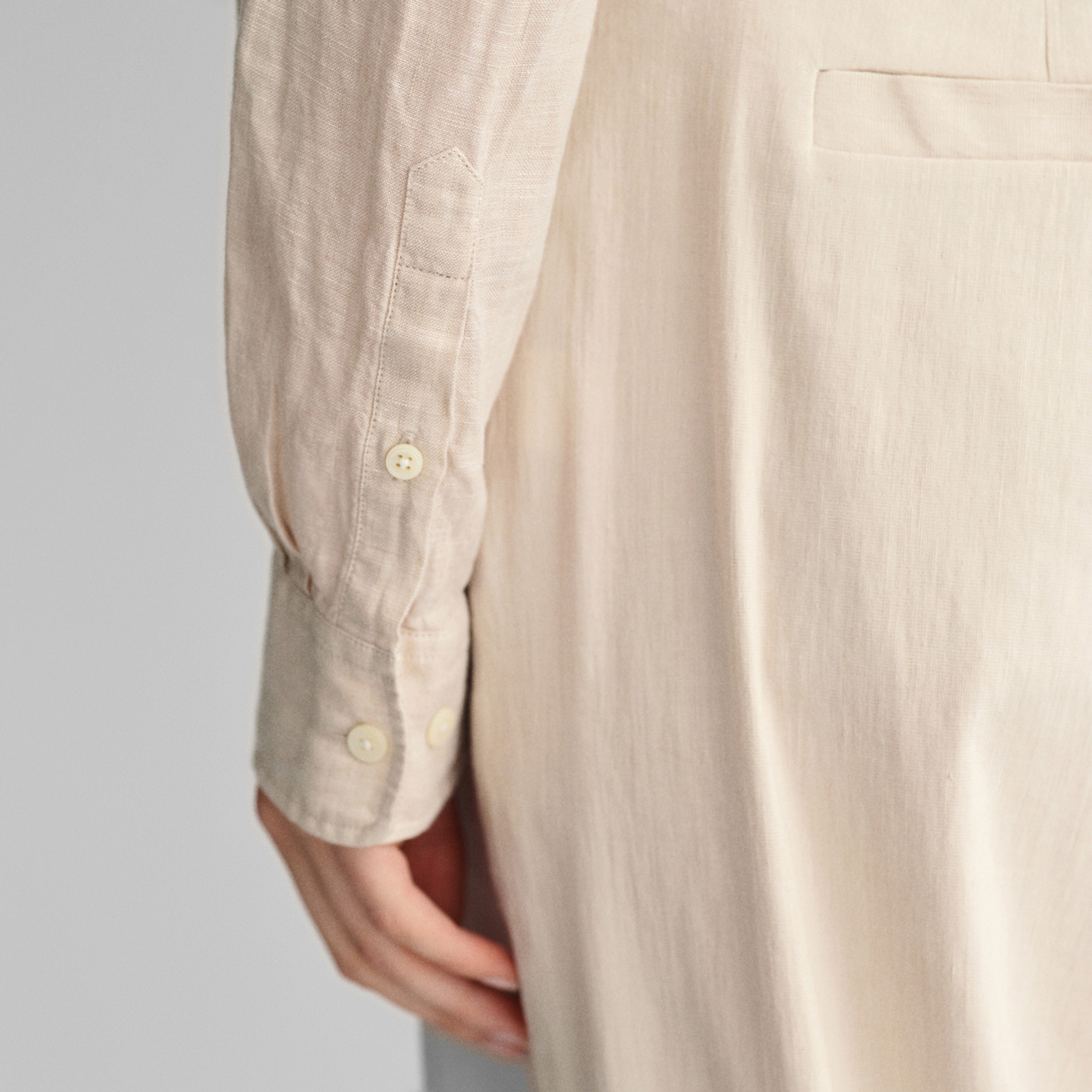 GANT Kadın Bej Regular Fit Klasik Yaka Keten Gömlek