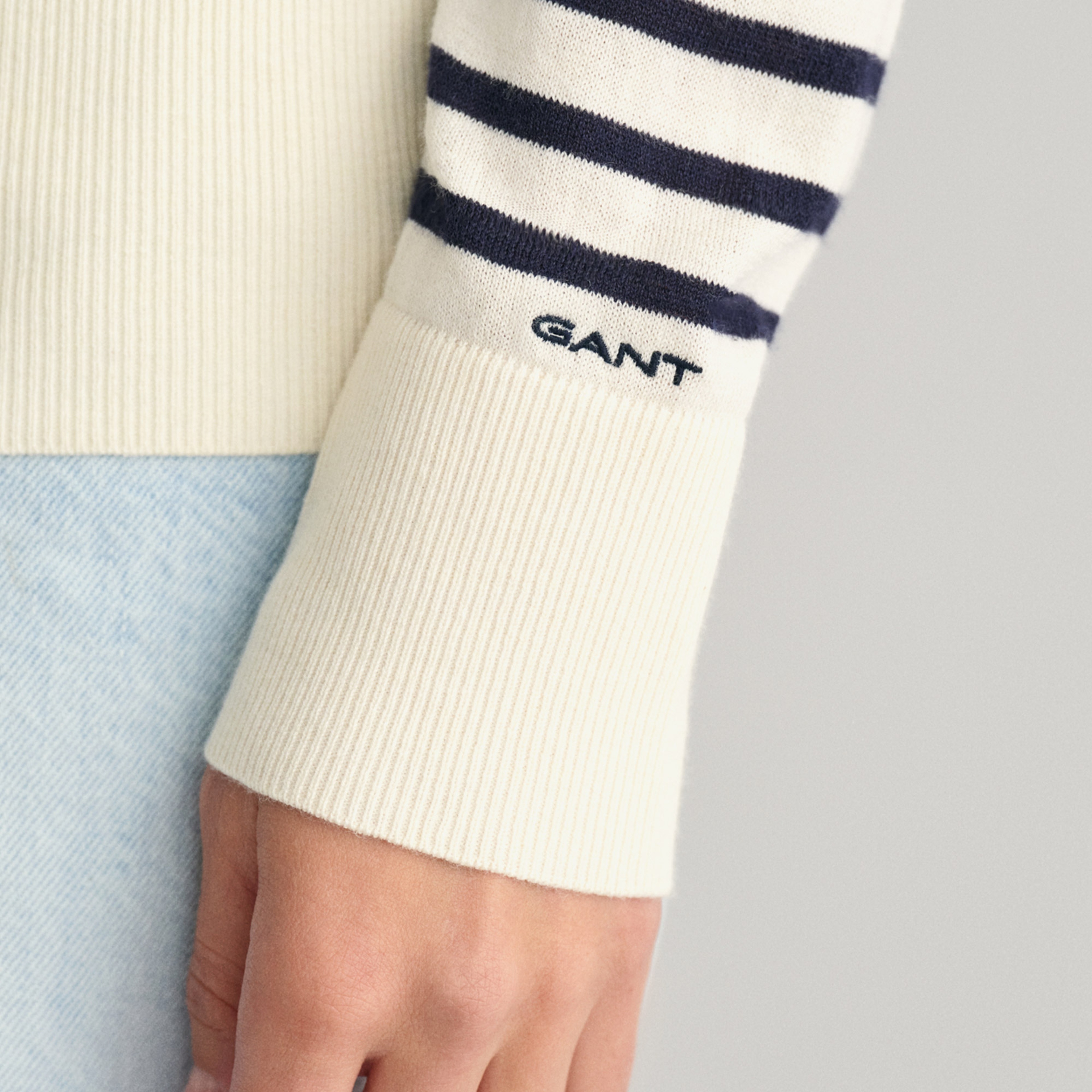 GANT Kadın Krem Regular Fit Bisiklet Yaka Çizgili Kazak