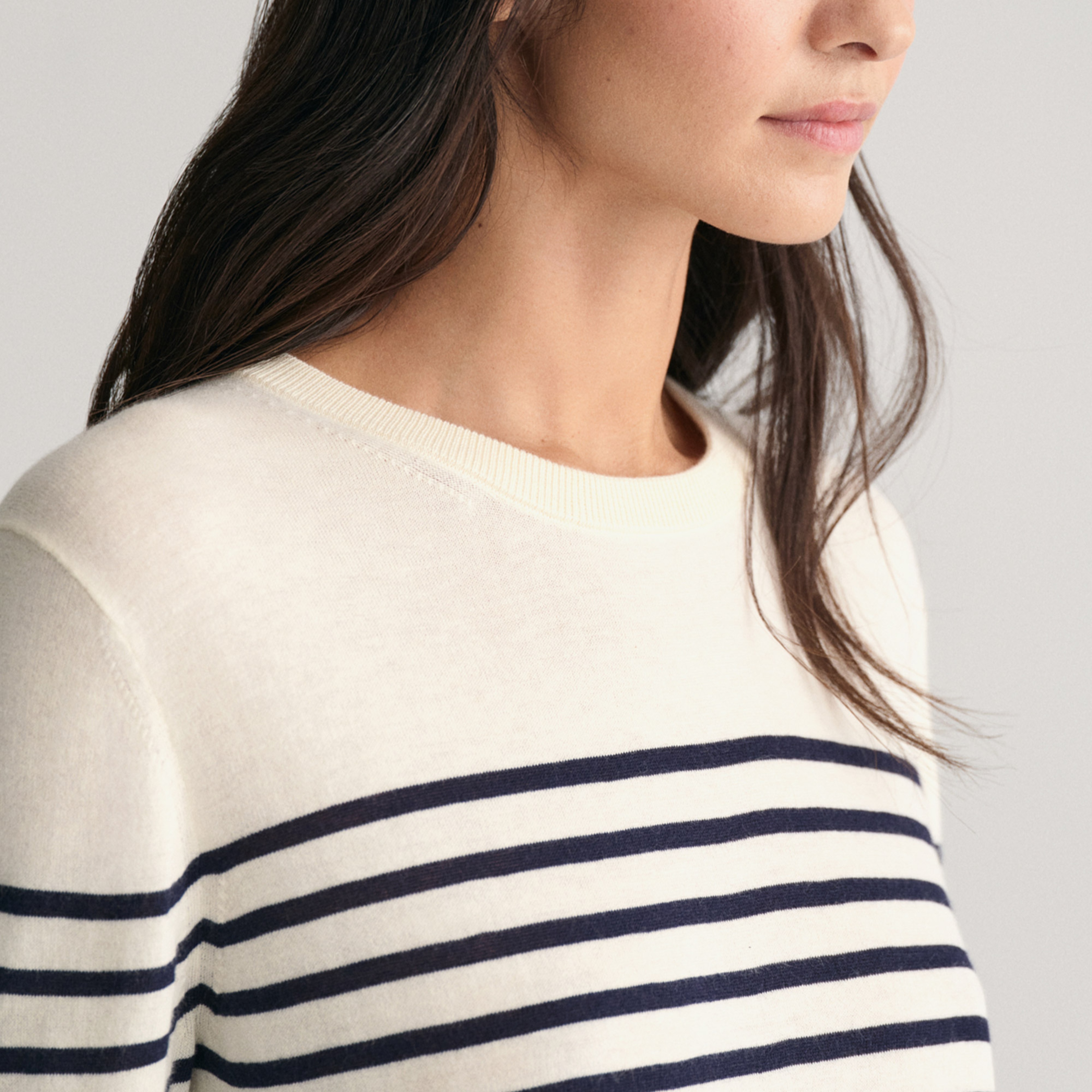 GANT Kadın Krem Regular Fit Bisiklet Yaka Çizgili Kazak