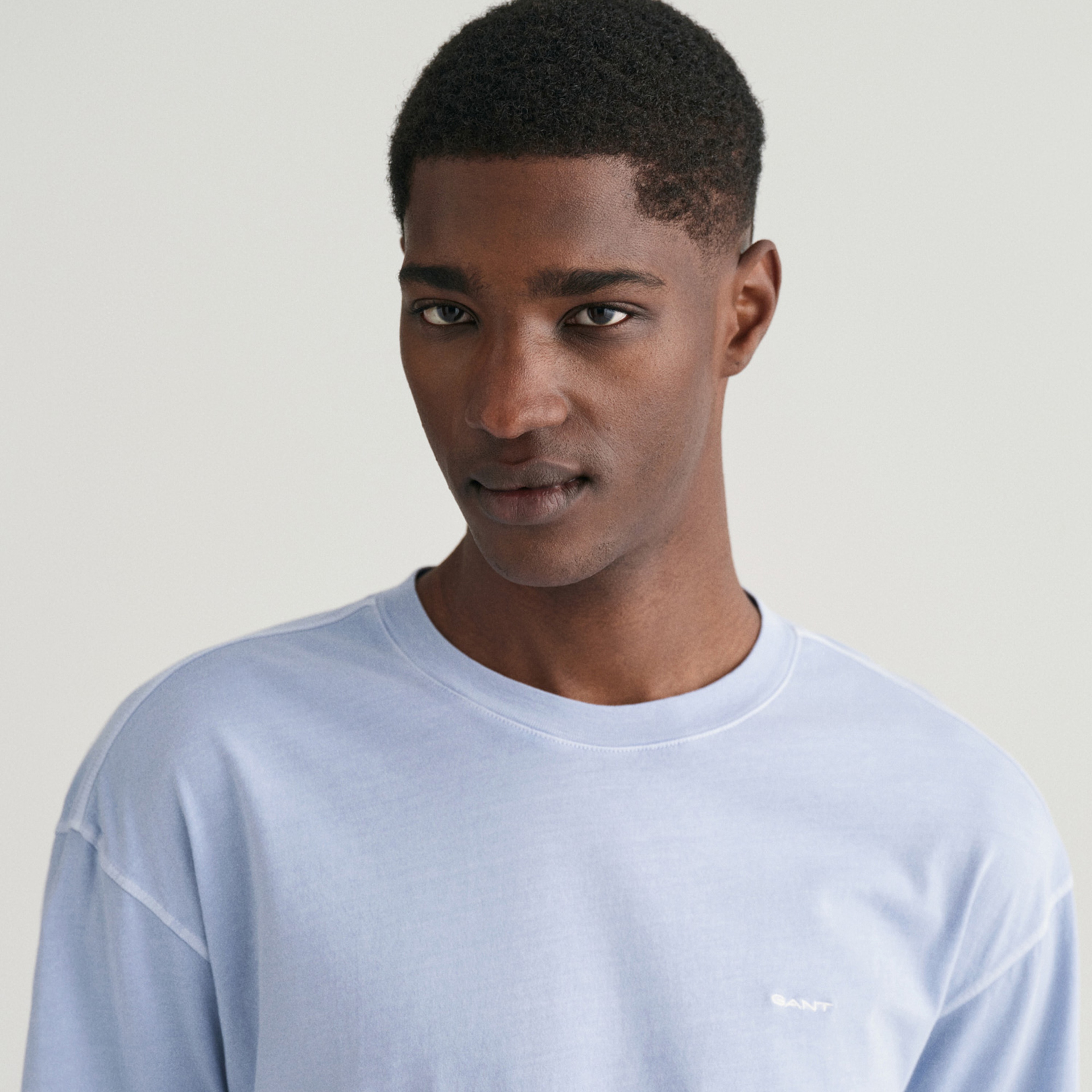 GANT Erkek Mavi Relaxed Fit Bisiklet Yaka Logolu T-shirt