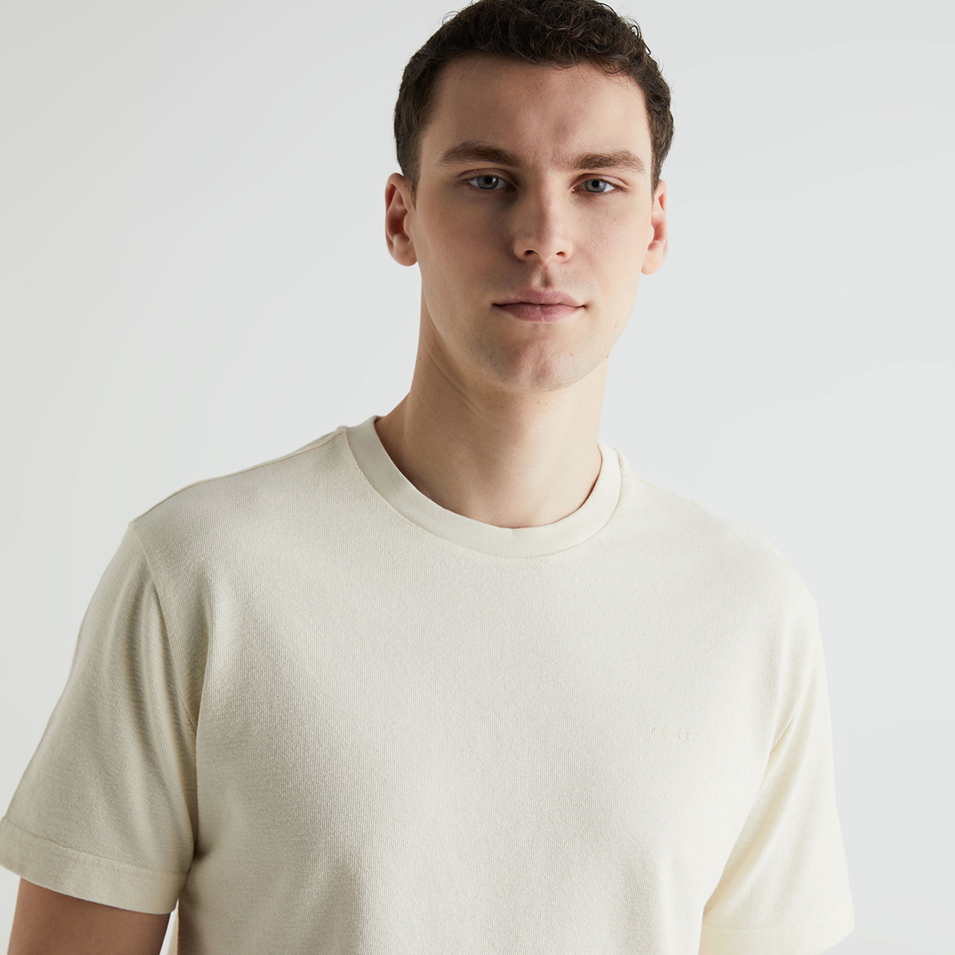 GANT Erkek Krem Regular Fit Bisiklet Yaka T-shirt