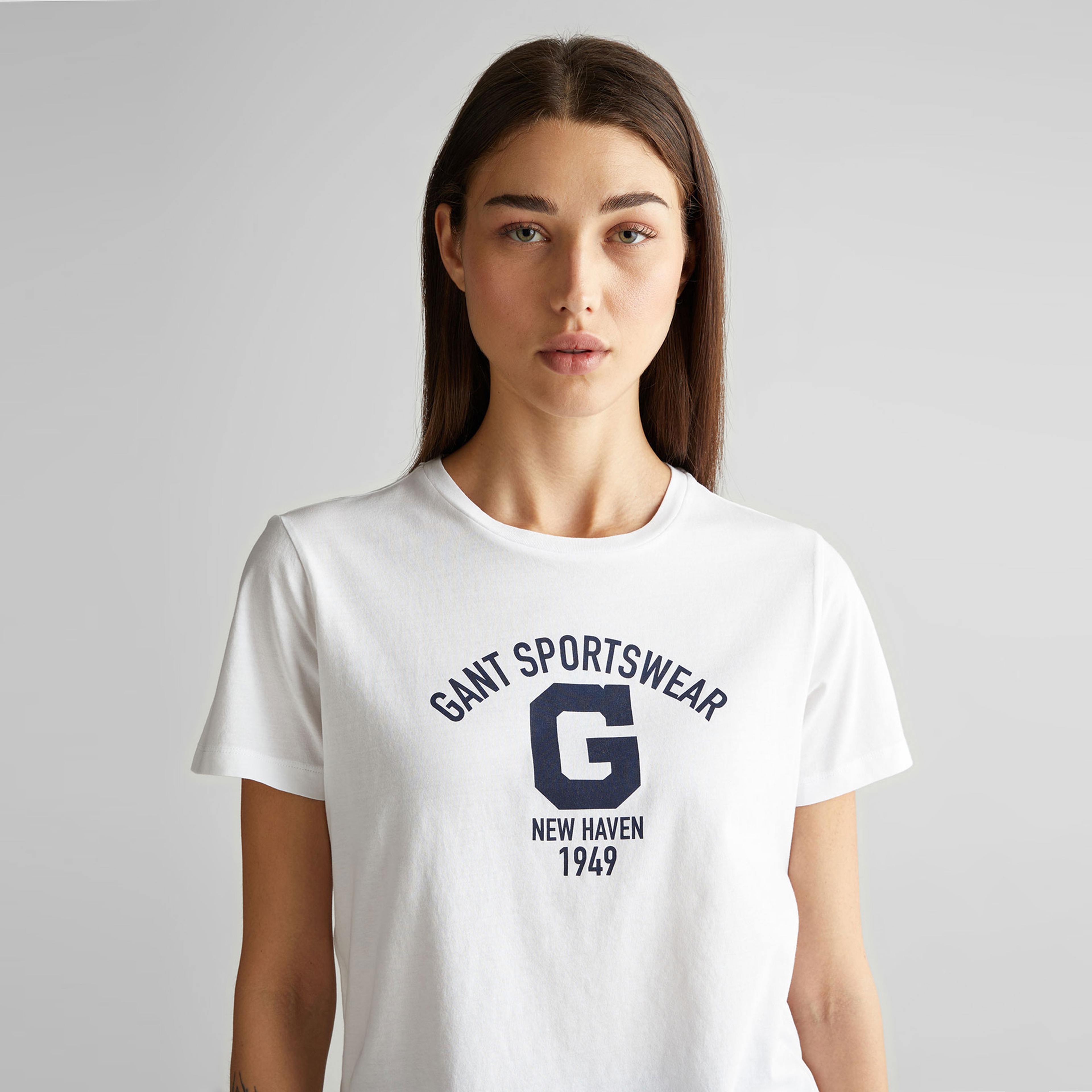 GANT Kadın Beyaz Regular Fit Bisiklet Yaka Logolu T-shirt