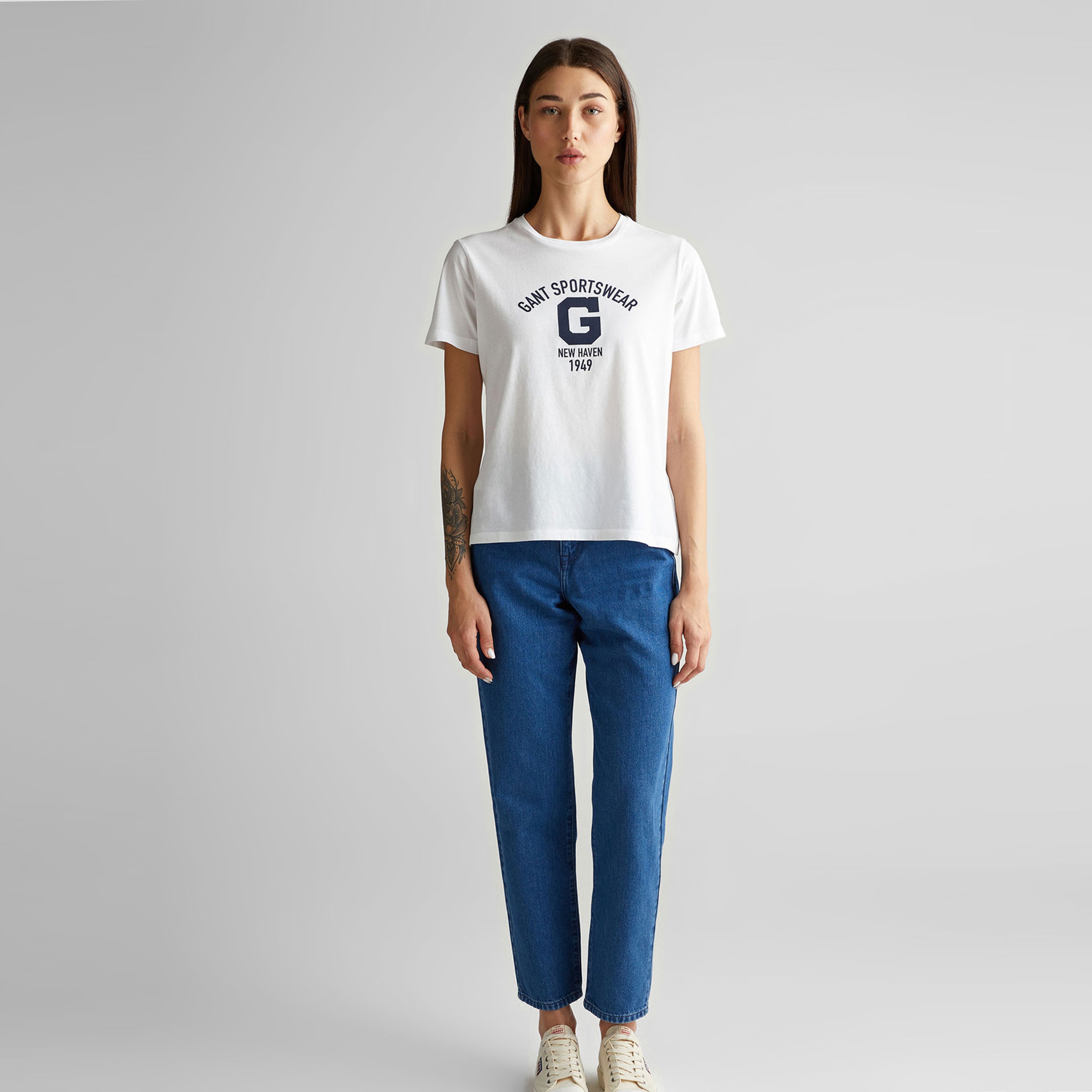 GANT Kadın Beyaz Regular Fit Bisiklet Yaka Logolu T-shirt