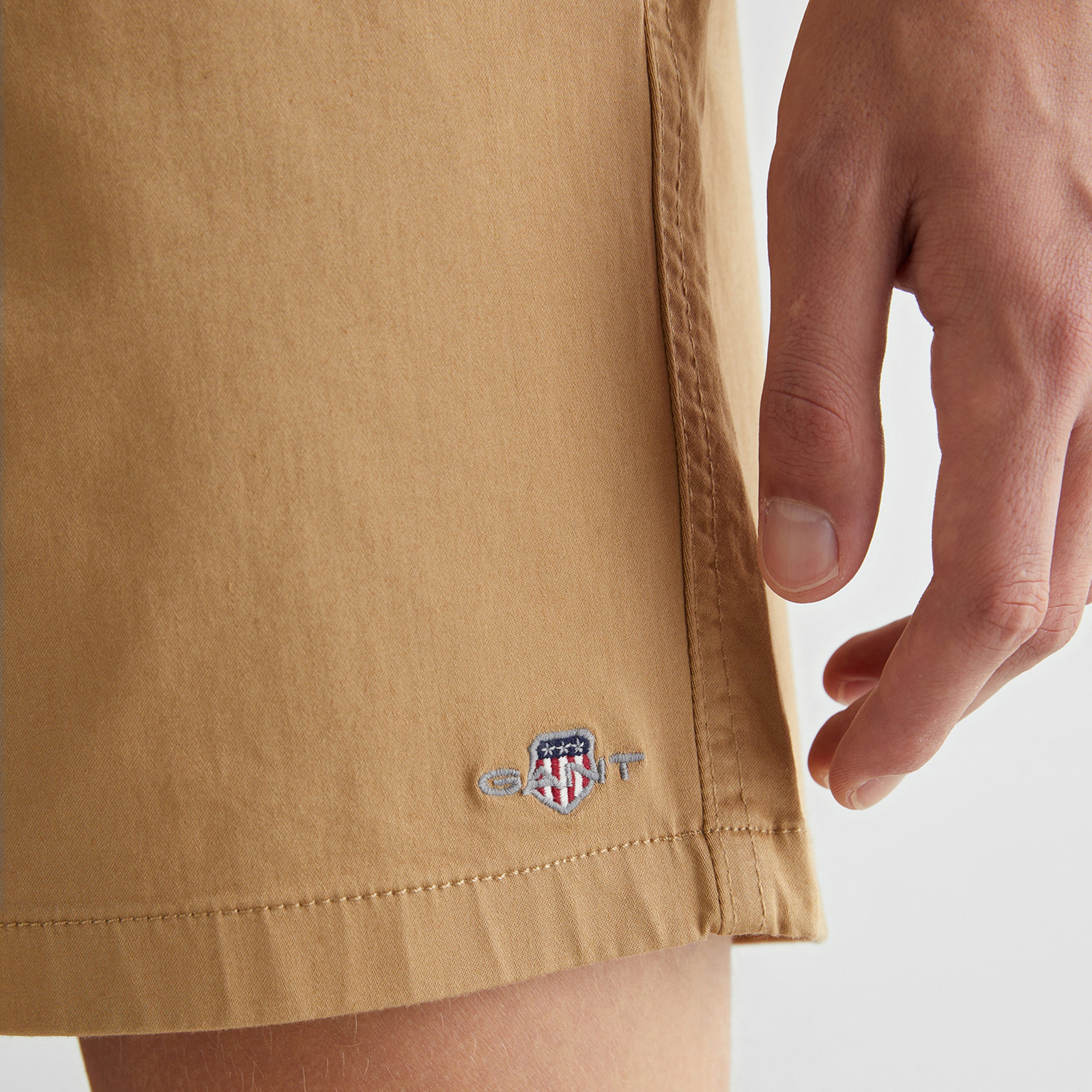 GANT Erkek Bej Regular Fit Logolu Şort