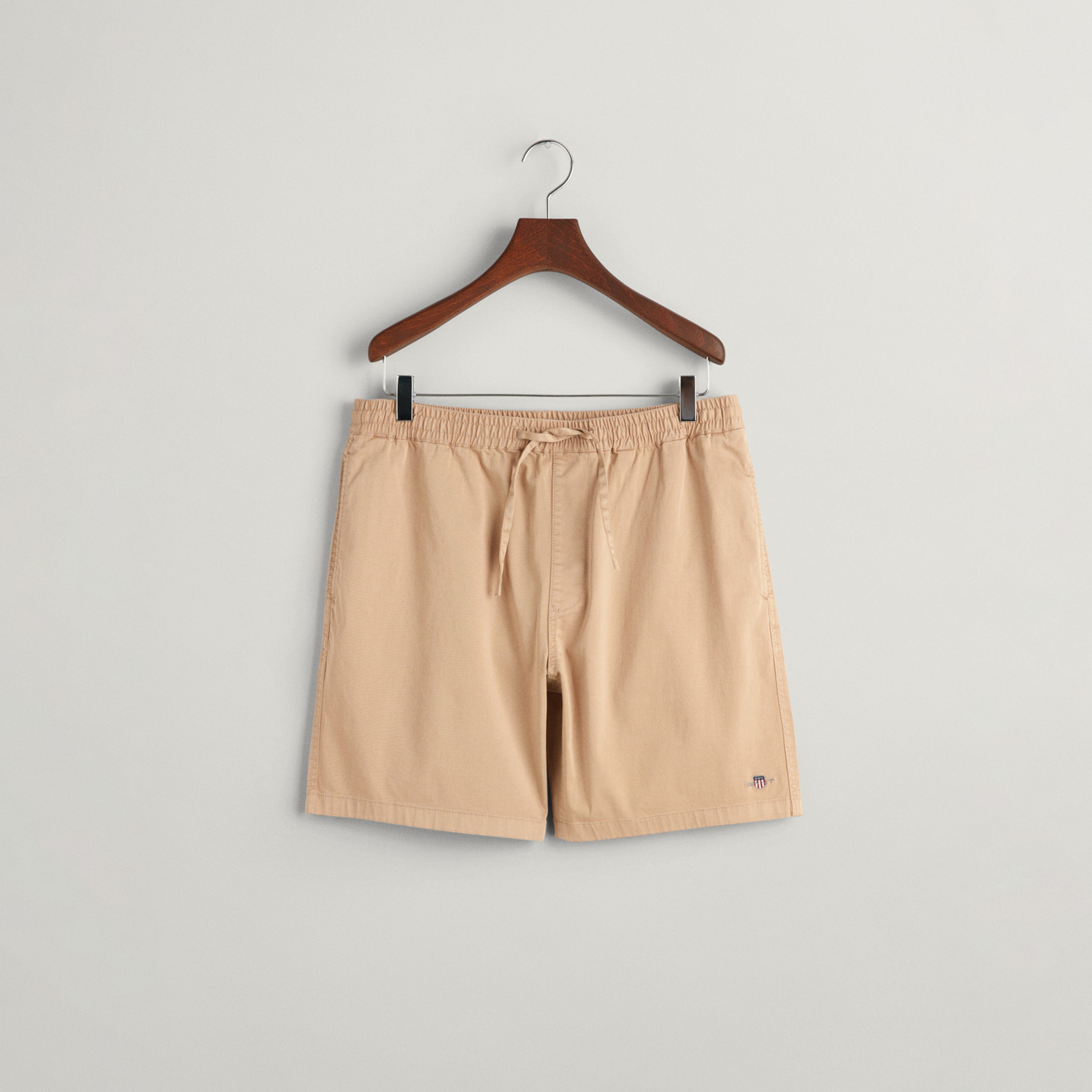 GANT Erkek Bej Regular Fit Logolu Şort