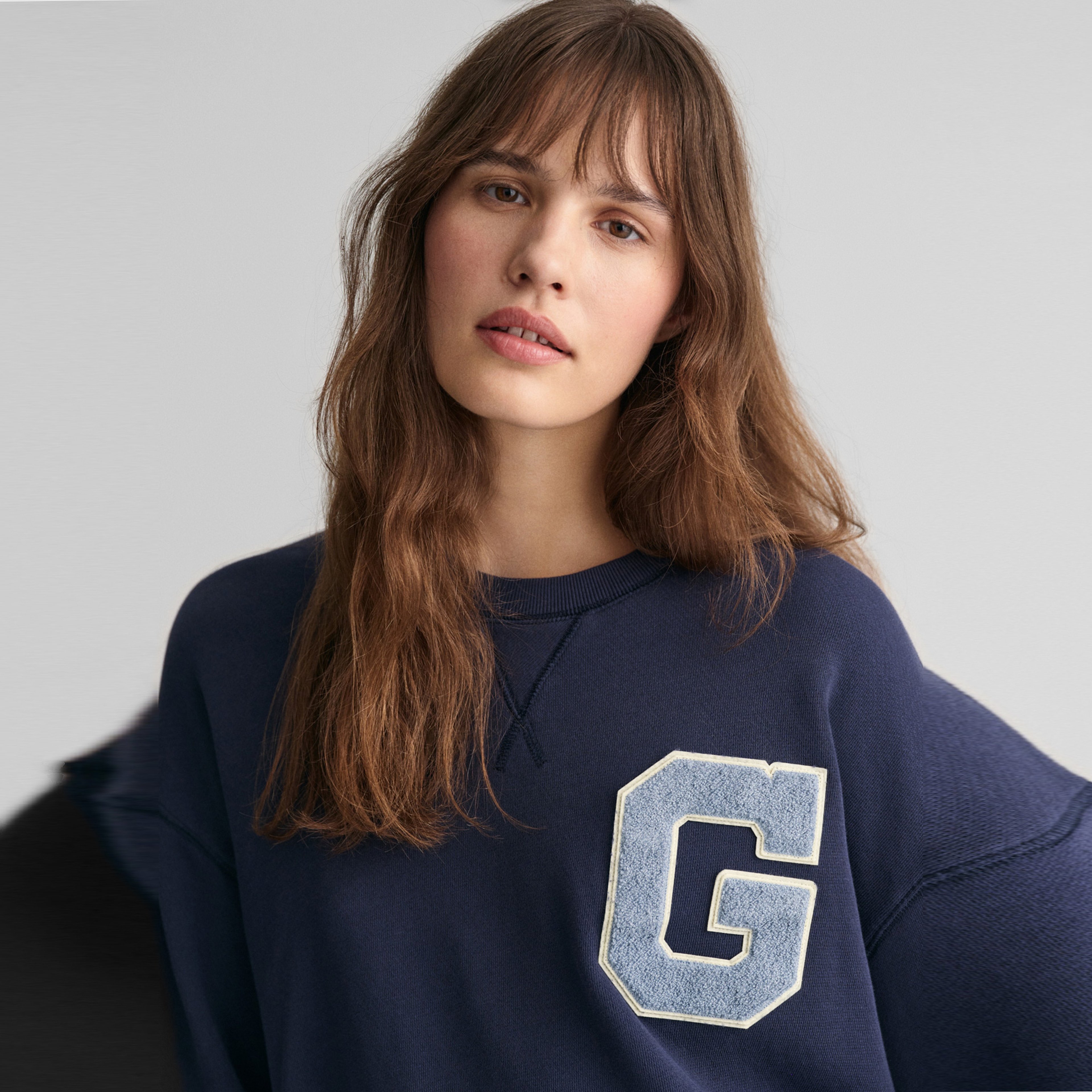 GANT Kadın Lacivert Relaxed Fit Bisiklet Yaka Logolu Sweatshirt