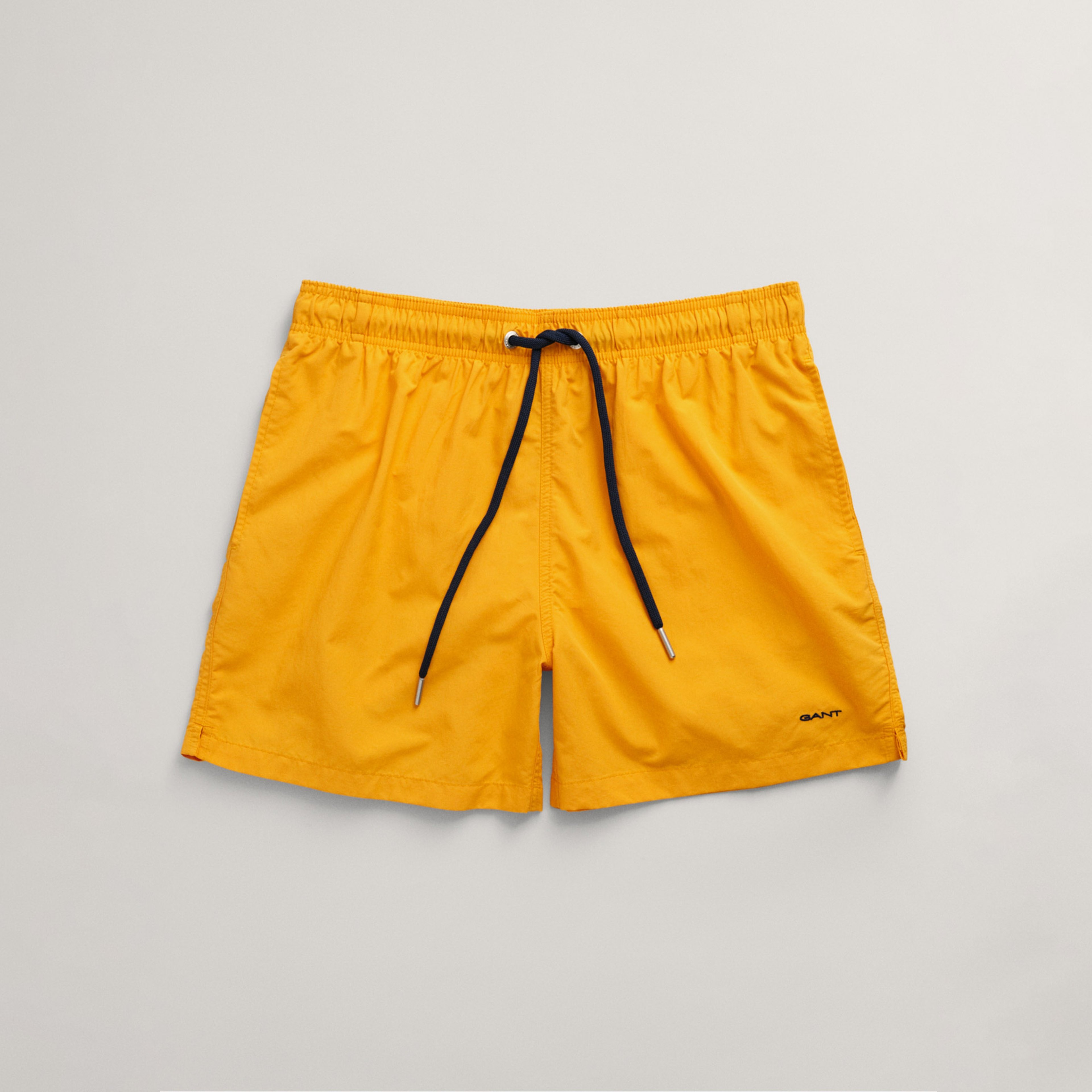 GANT Erkek Sarı Regular Fit Logolu Mayo Şort