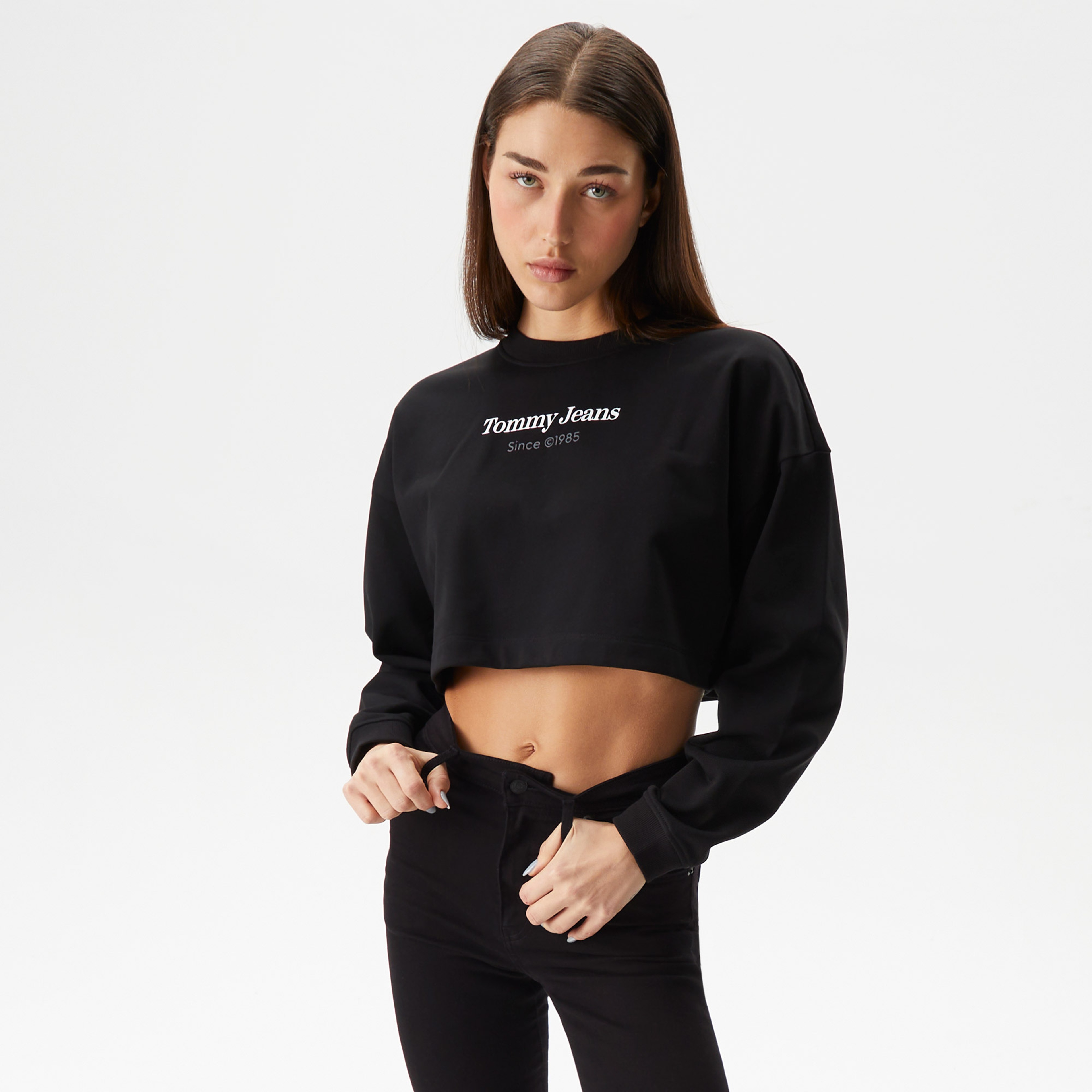 Tommy Jeans Relaxential Logo 1+ Crew Kadın Siyah Sweatshirt
