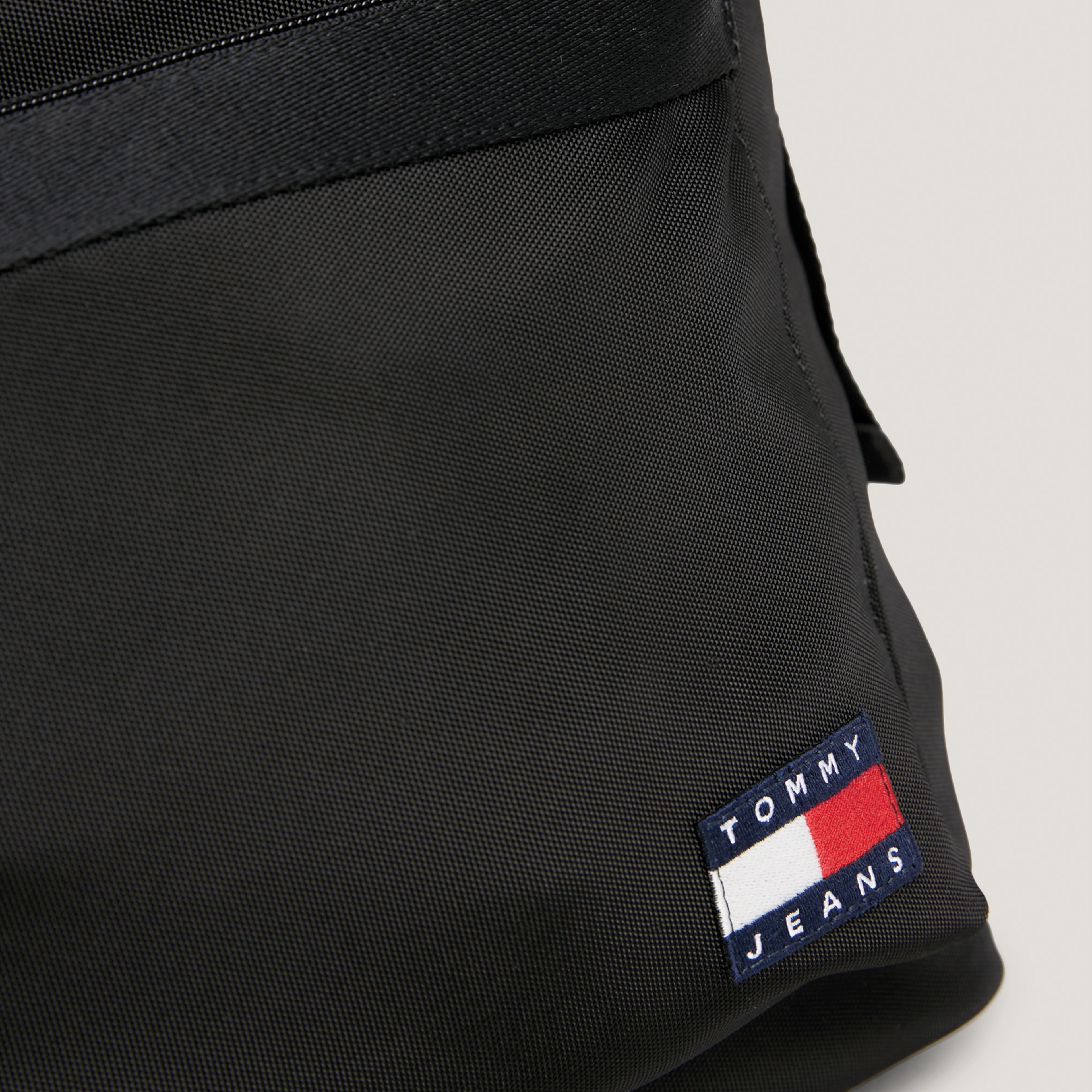 Tommy Hilfiger Erkek Siyah Sırt Çantası