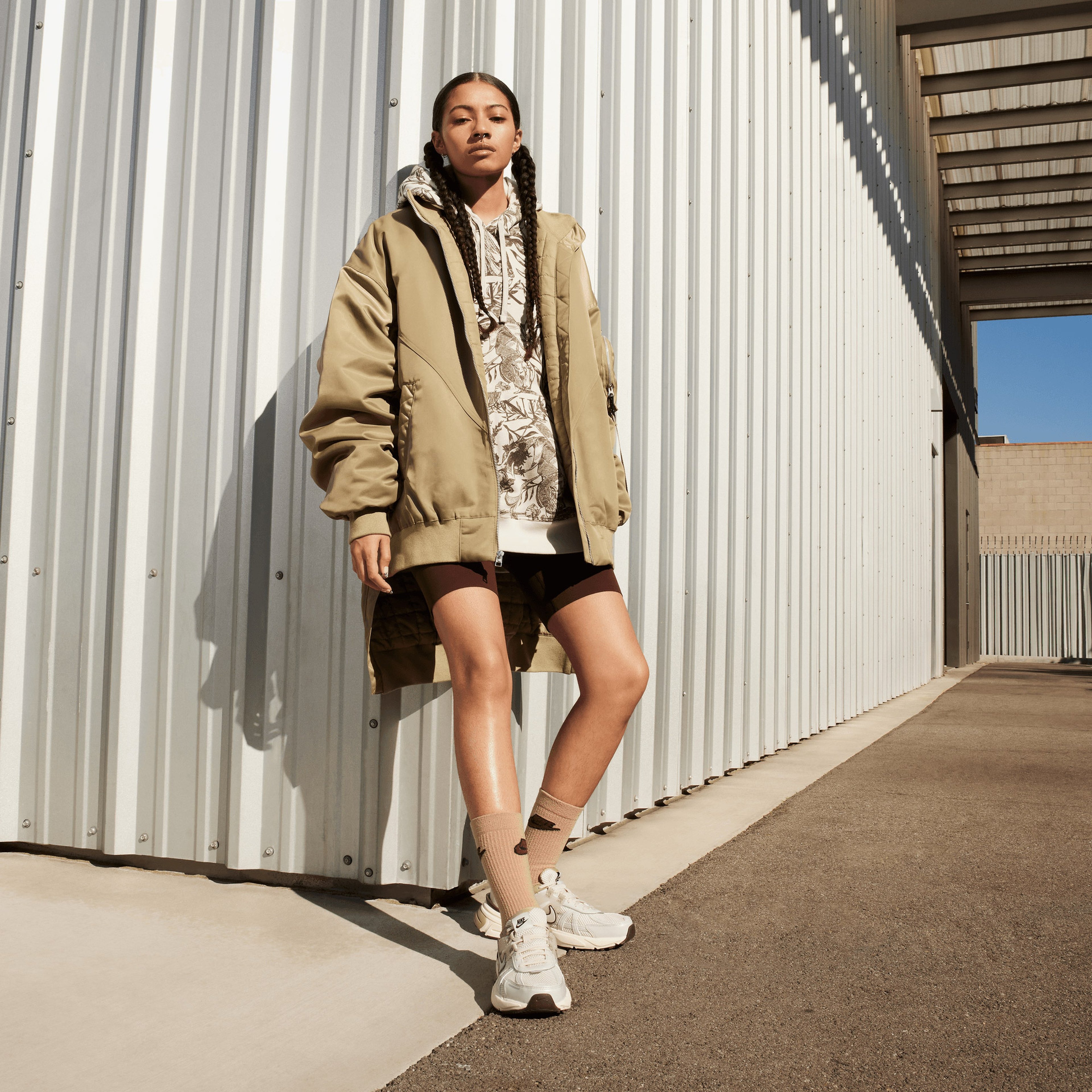 Nike V2K Run Kadın Bej Koşu Ayakkabısı