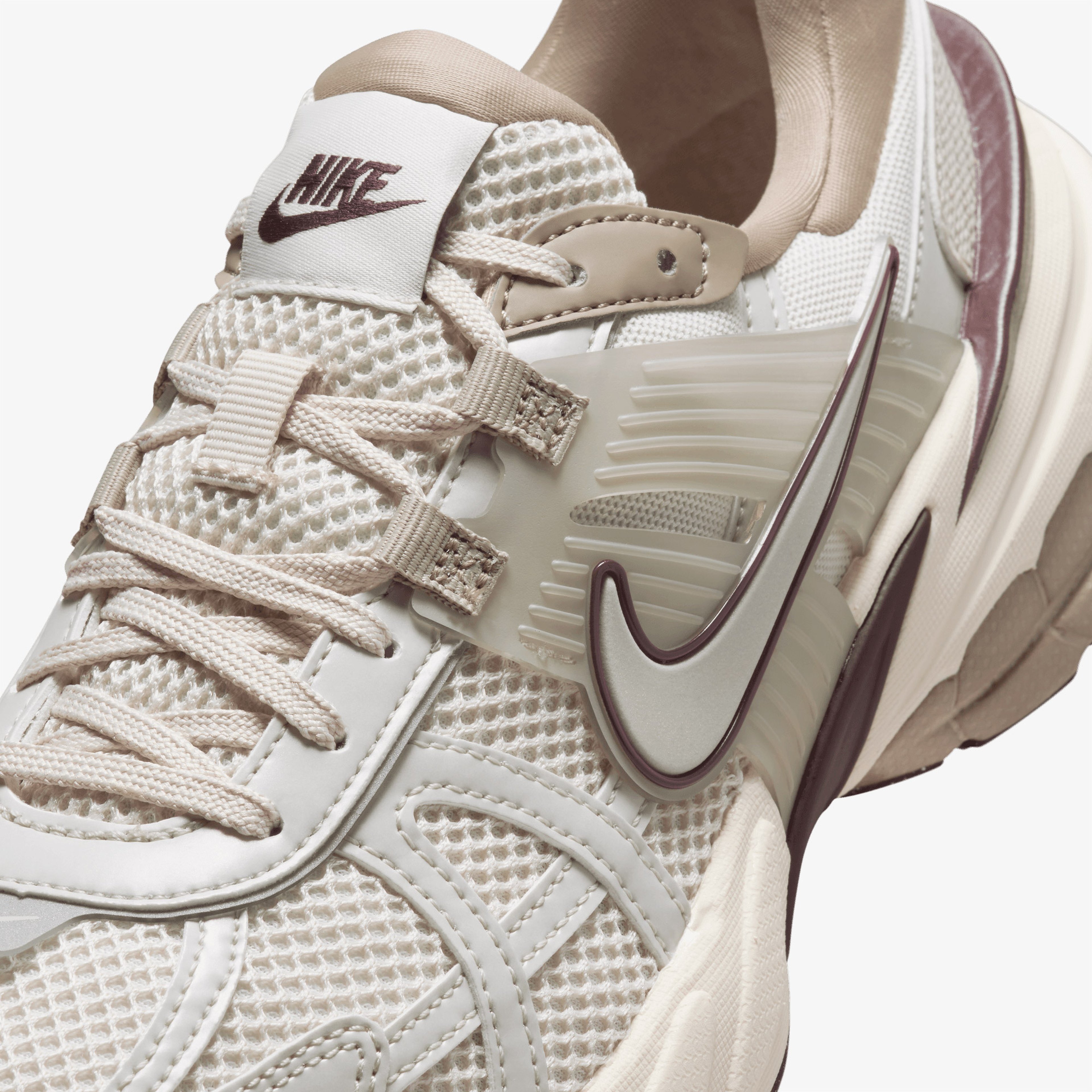 Nike V2K Run Kadın Bej Koşu Ayakkabısı