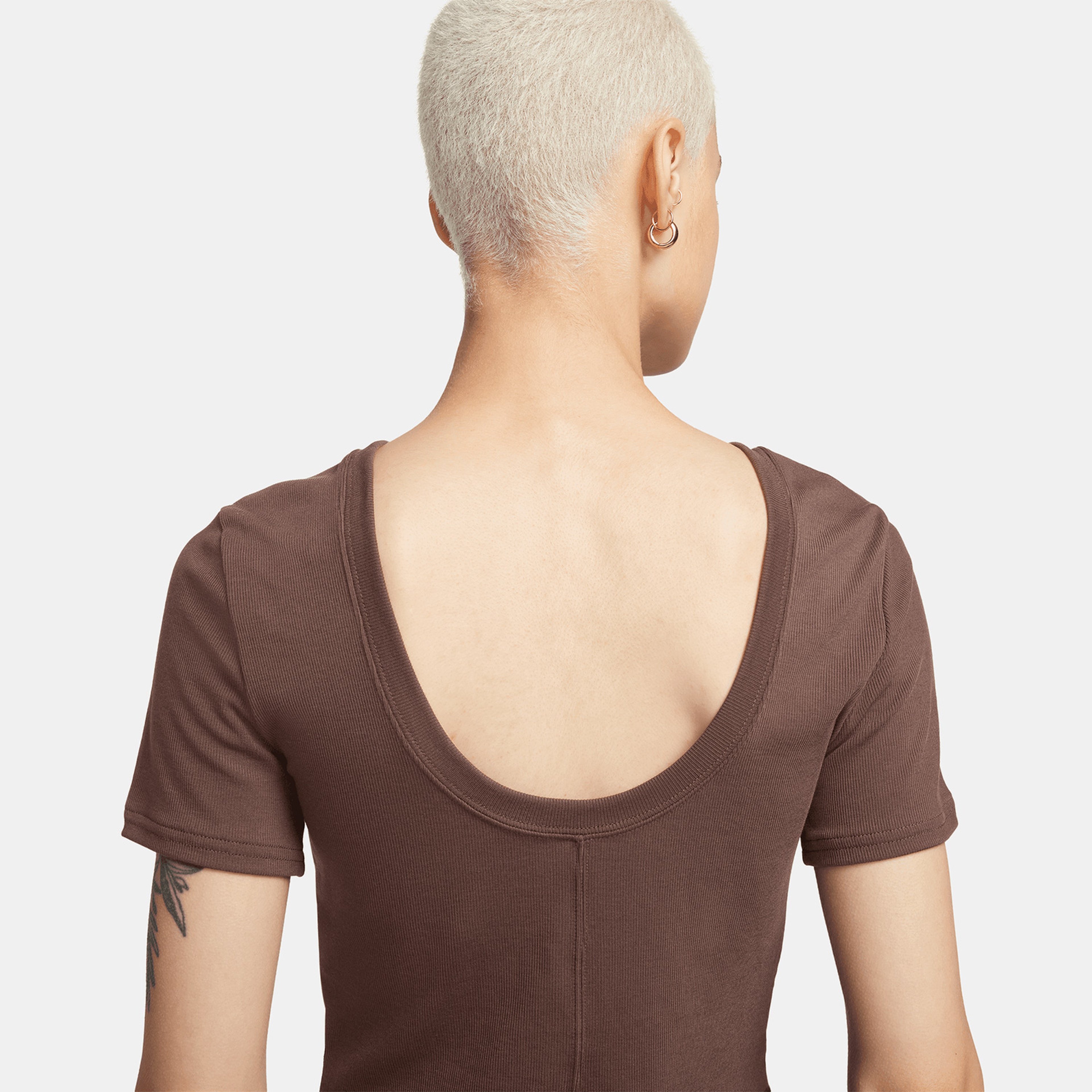 Nike Sportswear Chill Knit Sportswear Kadın Kahverengi Crop T-Shirt