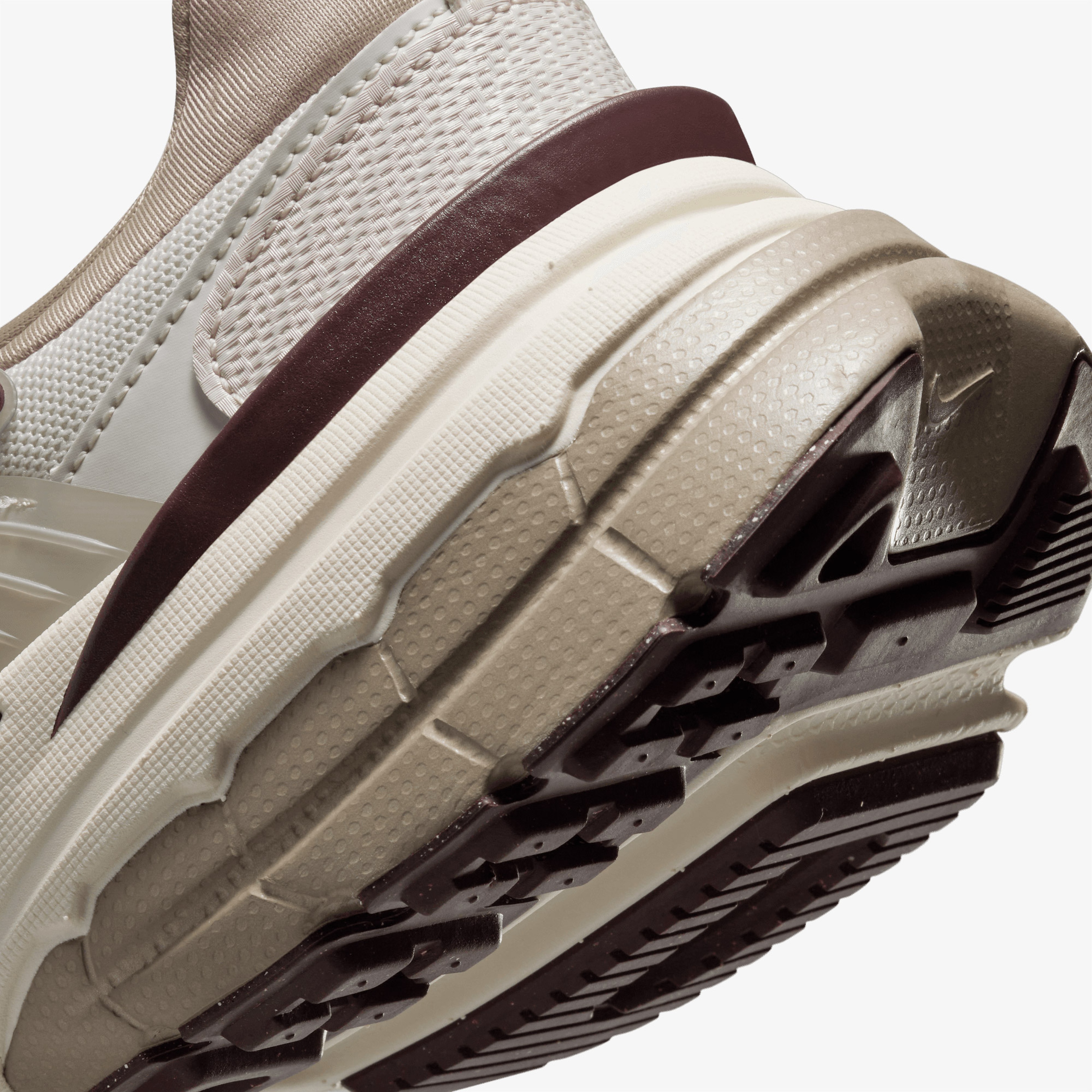 Nike V2K Run Kadın Bej Koşu Ayakkabısı