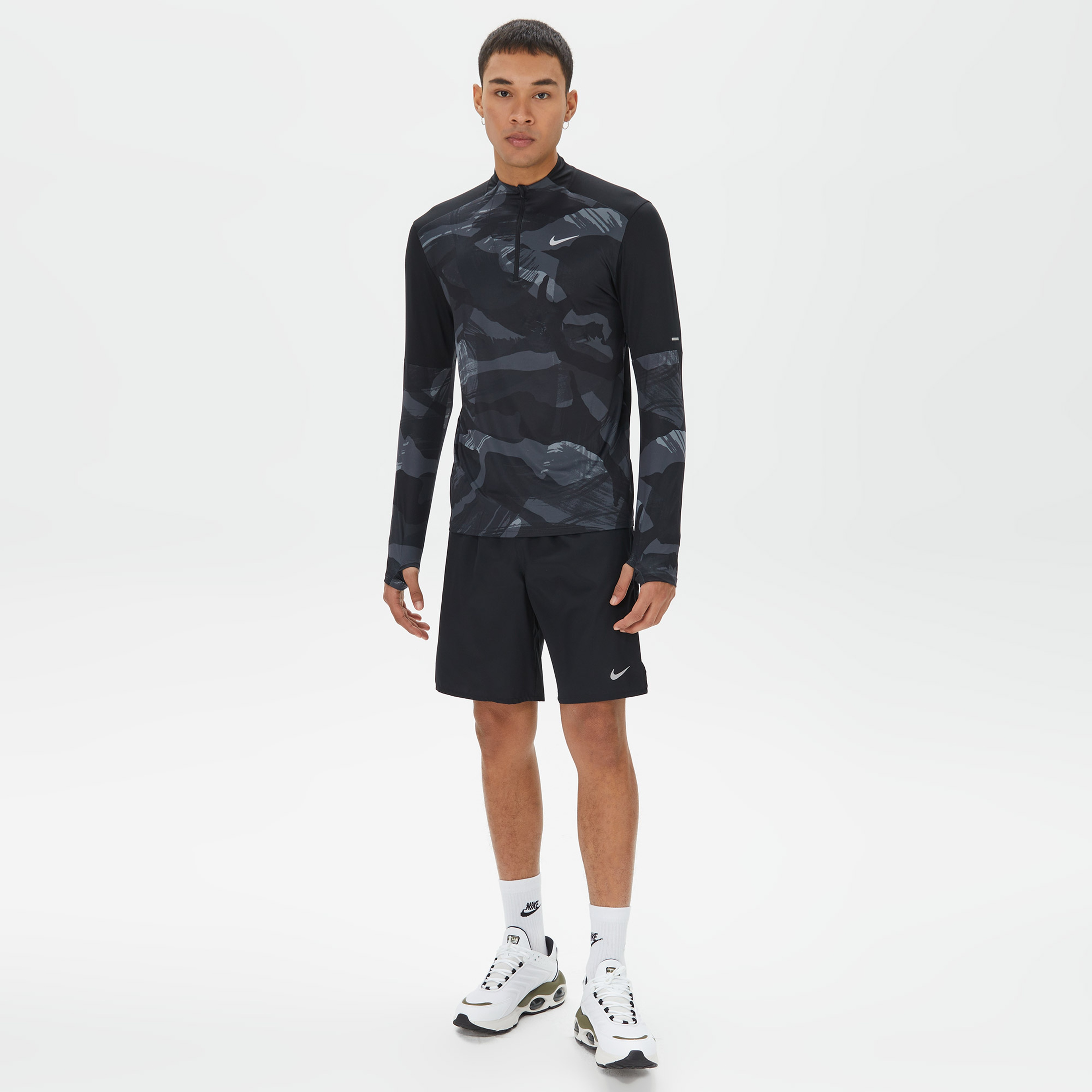 Nike Dri-FIT Challenger Erkek Siyah Şort