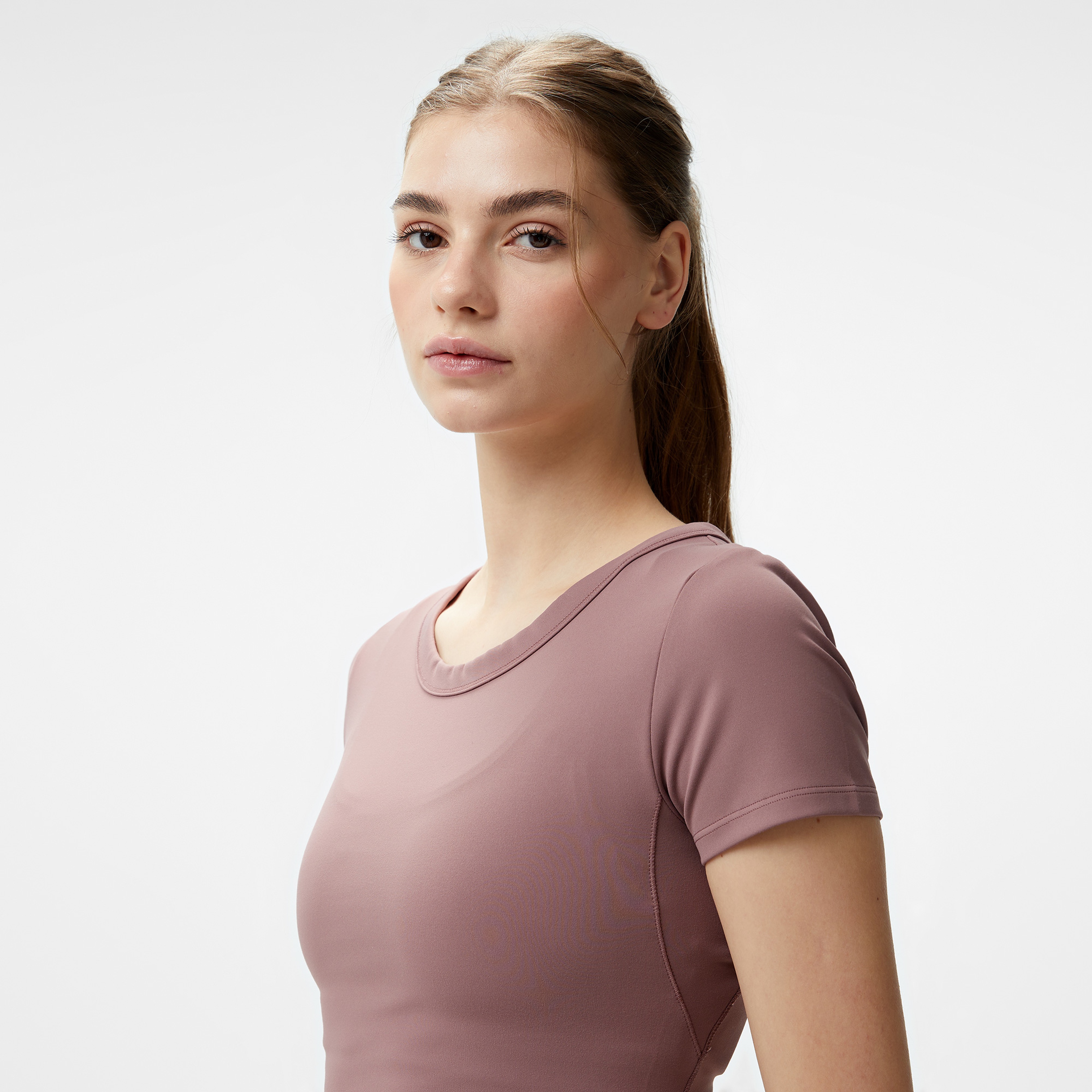 Nike One Fitted Dri-FIT Kadın Kahverengi Crop T-Shirt