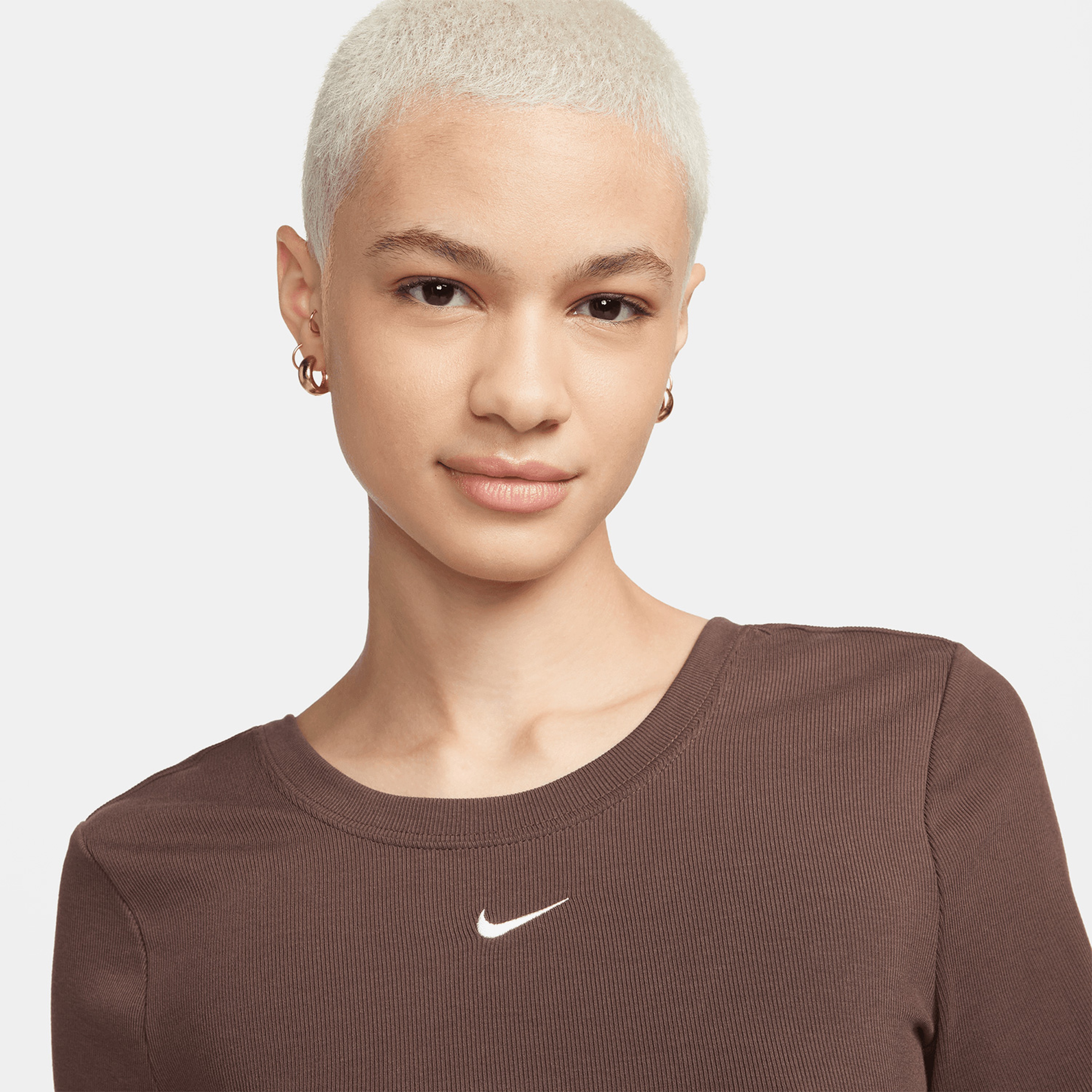 Nike Sportswear Chill Knit Sportswear Kadın Kahverengi Crop T-Shirt