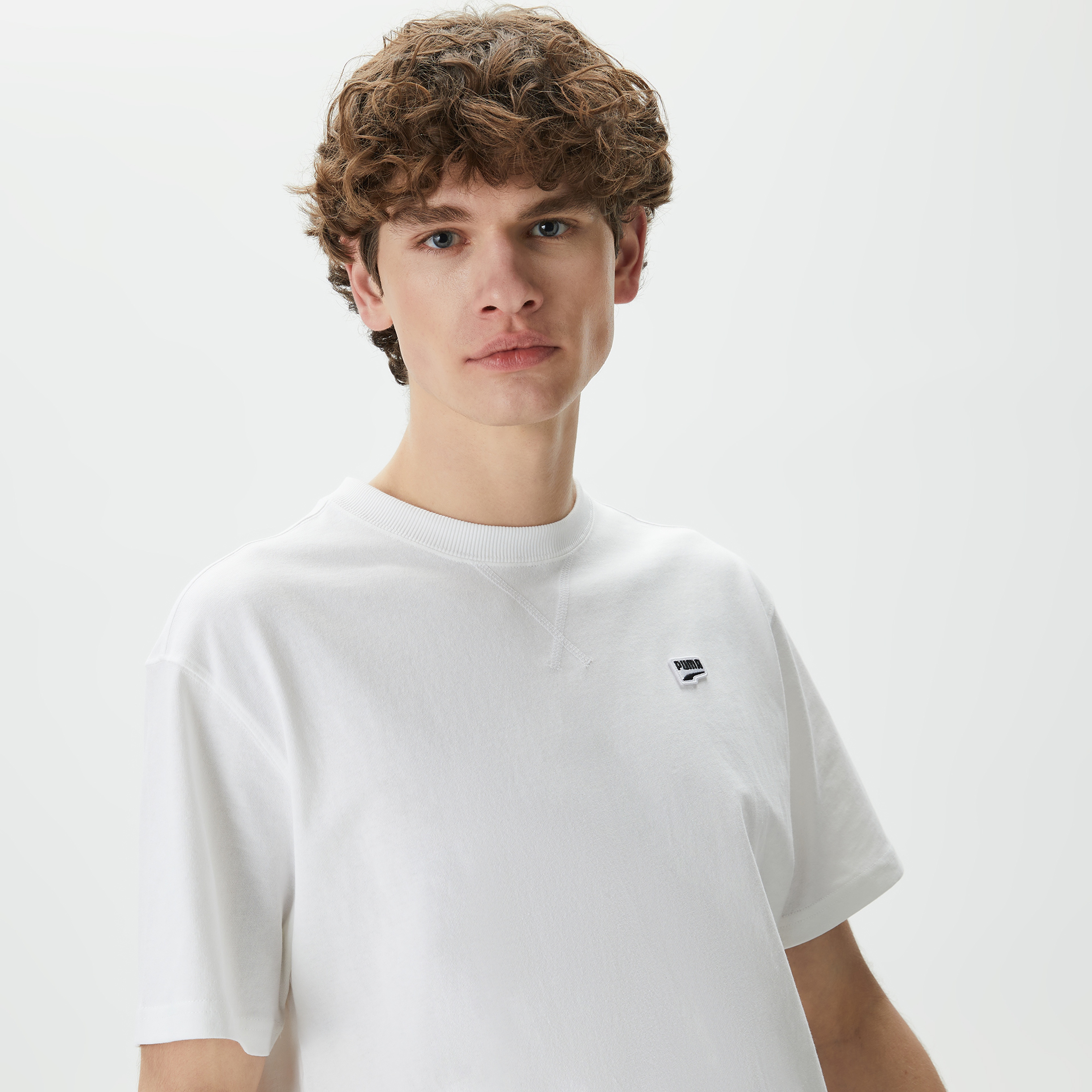Puma Downtown Badge Erkek Beyaz T-Shirt