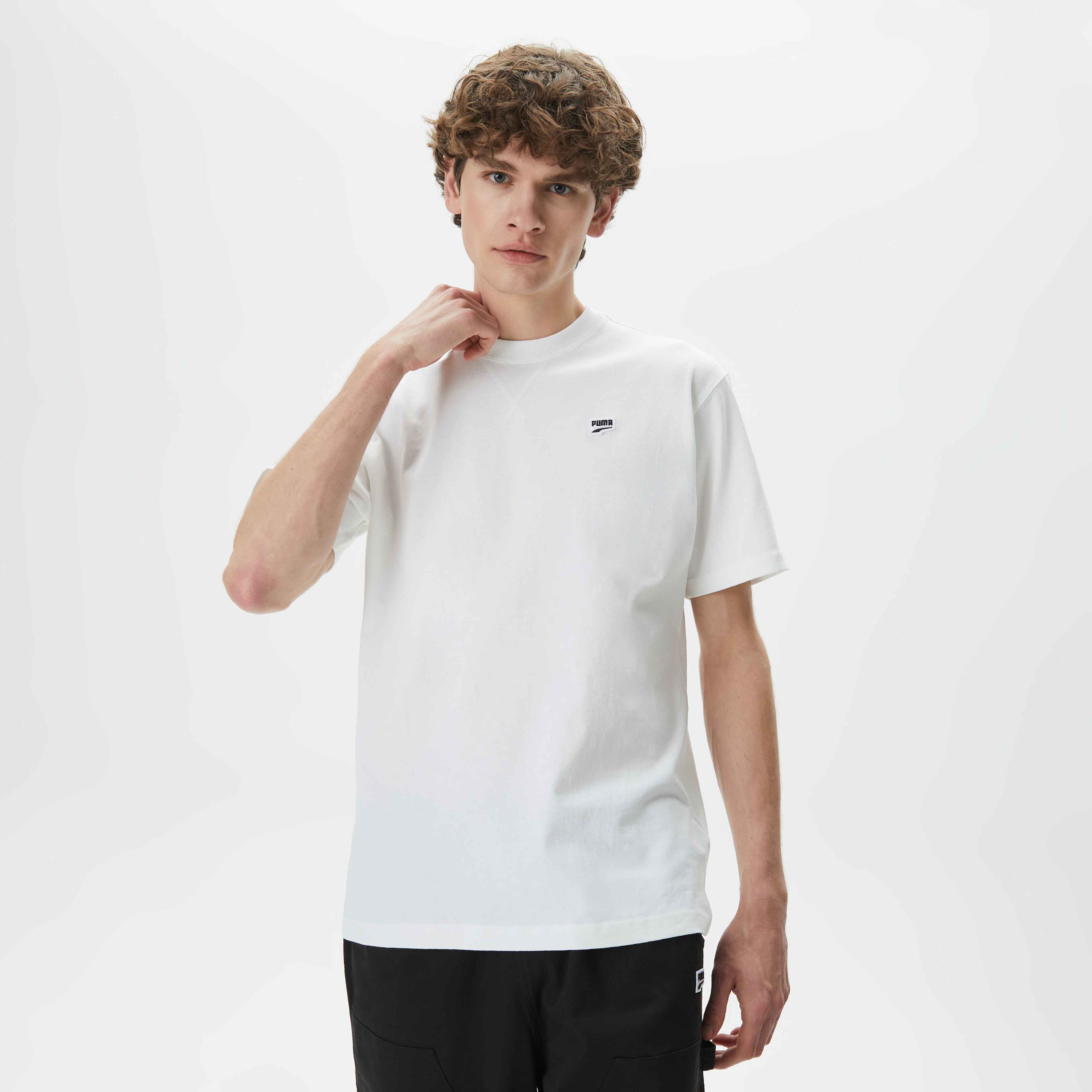 Puma Downtown Badge Erkek Beyaz T-Shirt