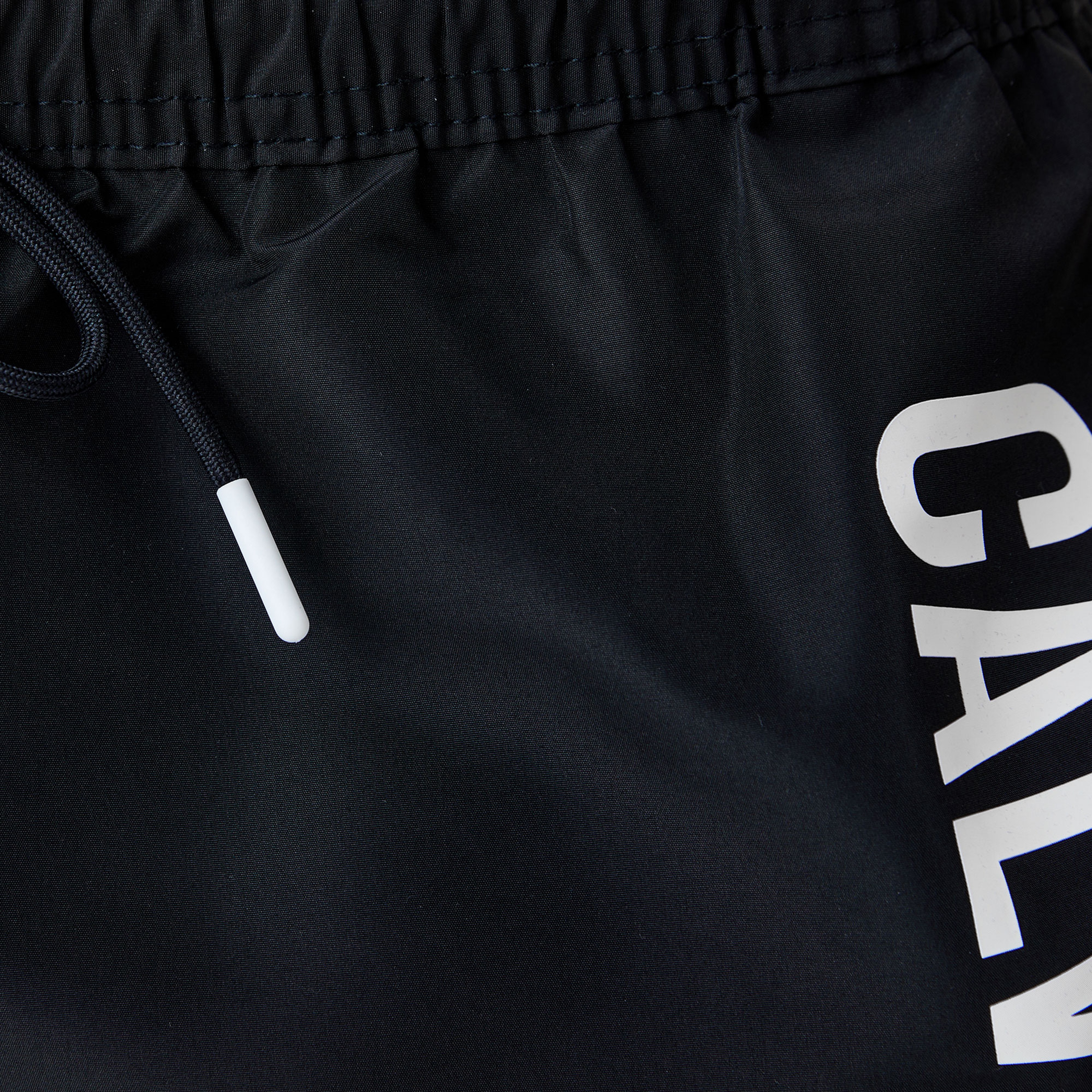 Calvin Klein Intense Power Erkek Siyah Deniz Şortu