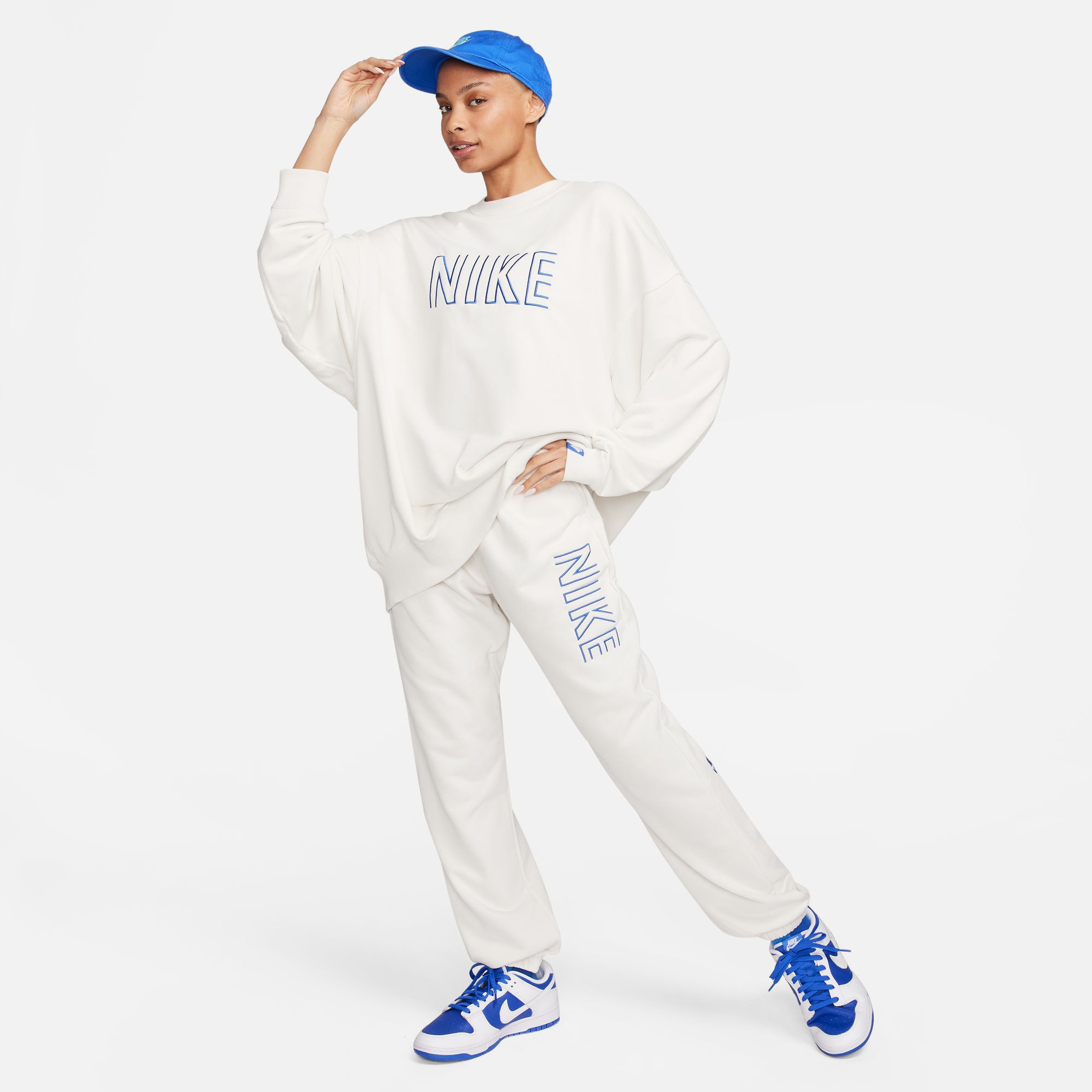 Nike Sportswear Kadın Beyaz Sweatshirt