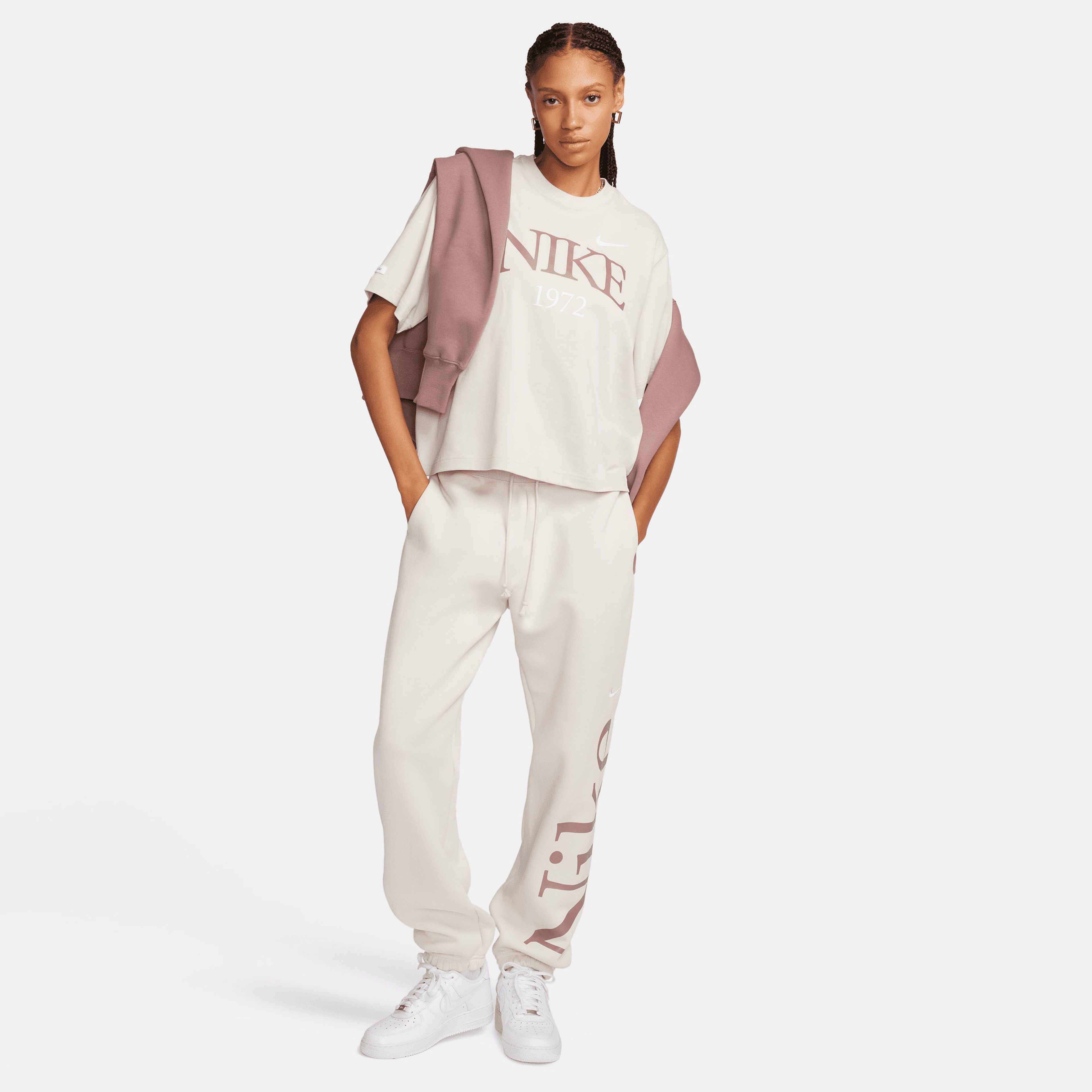 Nike Sportswear Kadın Krem T-Shirt