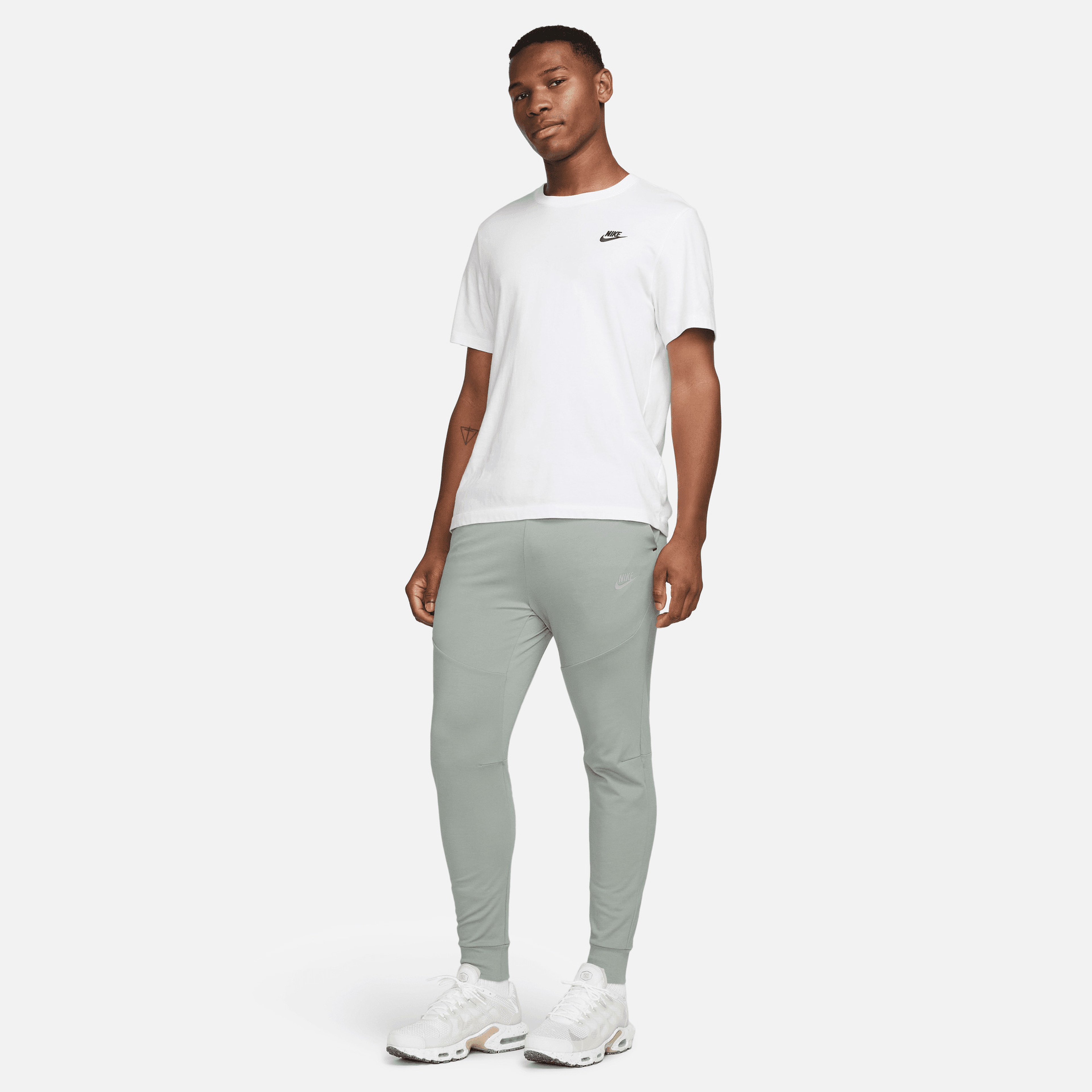 Nike Sportswear Tech Fleece Lightweight Slim-Fit Erkek Gri Eşofman Altı