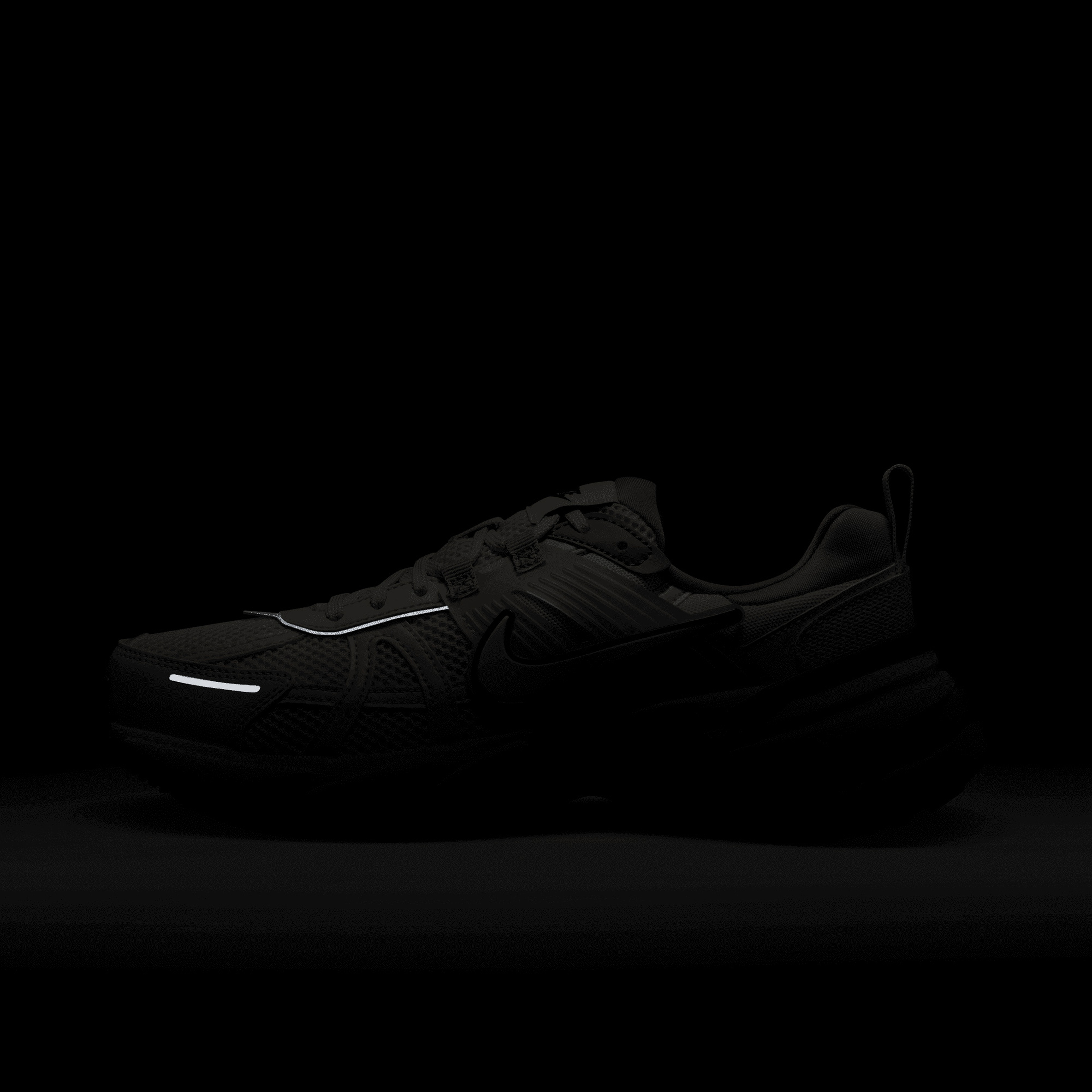 Nike V2K Run Kadın Bej Koşu Ayakkabısı