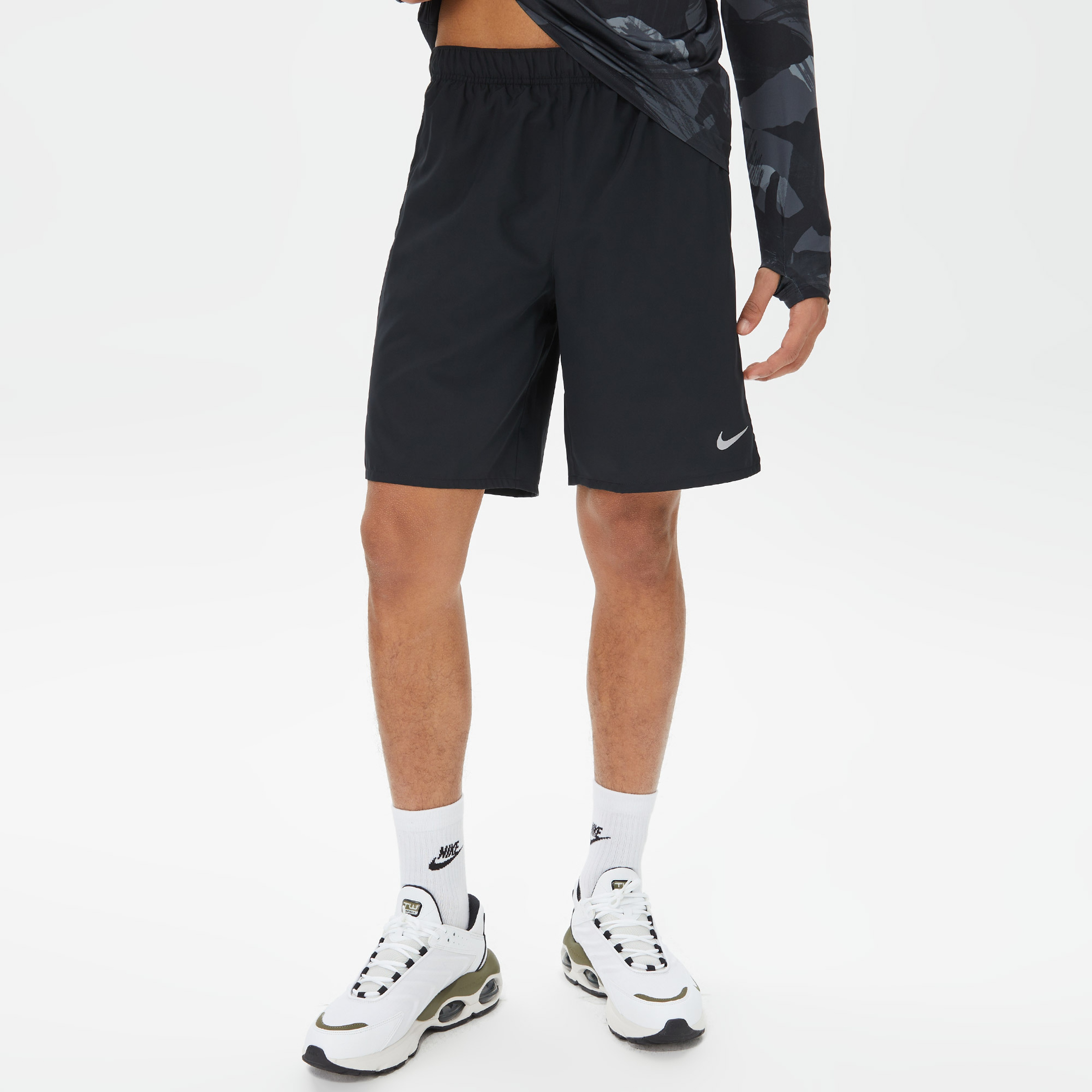 Nike Dri-FIT Challenger Erkek Siyah Şort