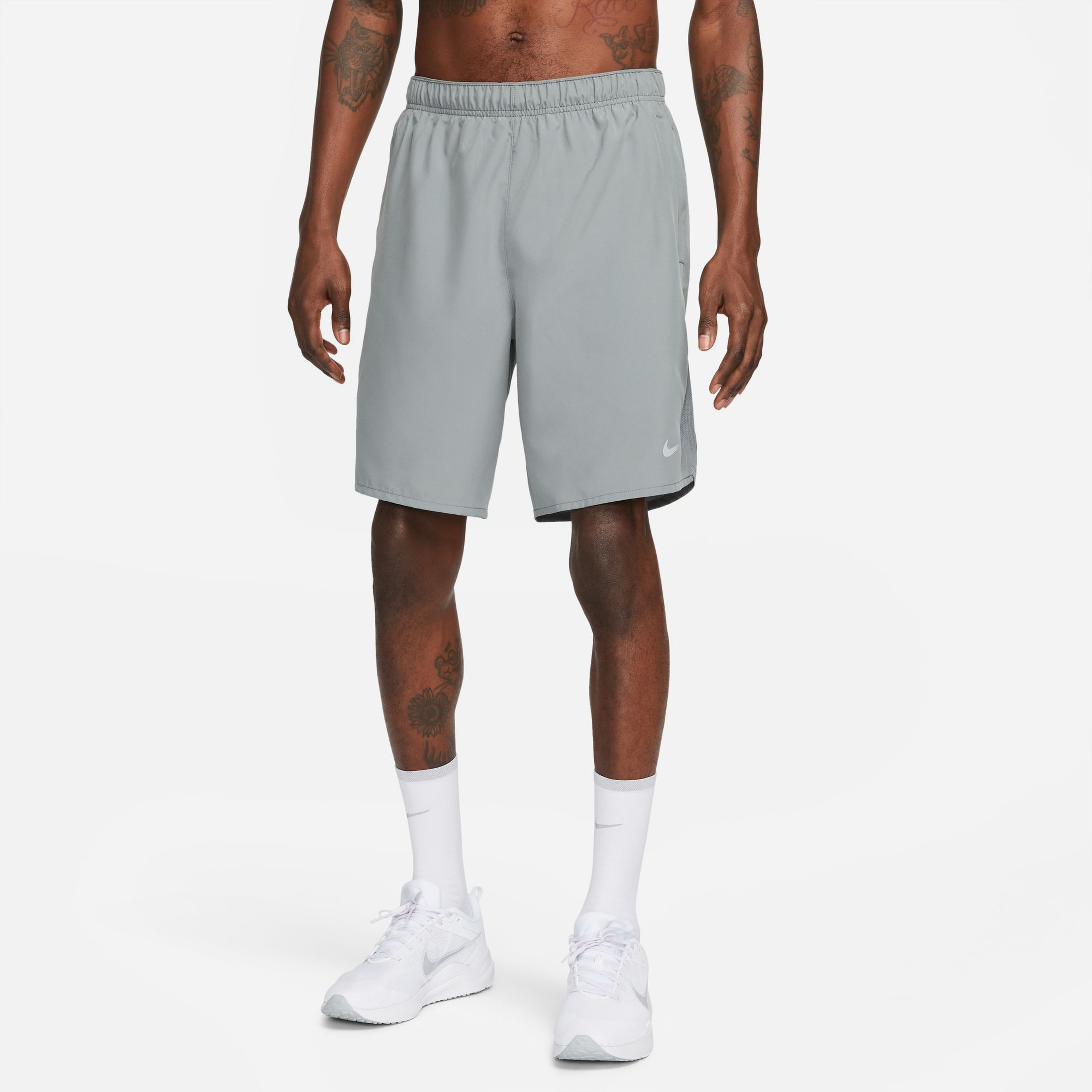 Nike Dri-FIT Challenger Erkek Gri Şort