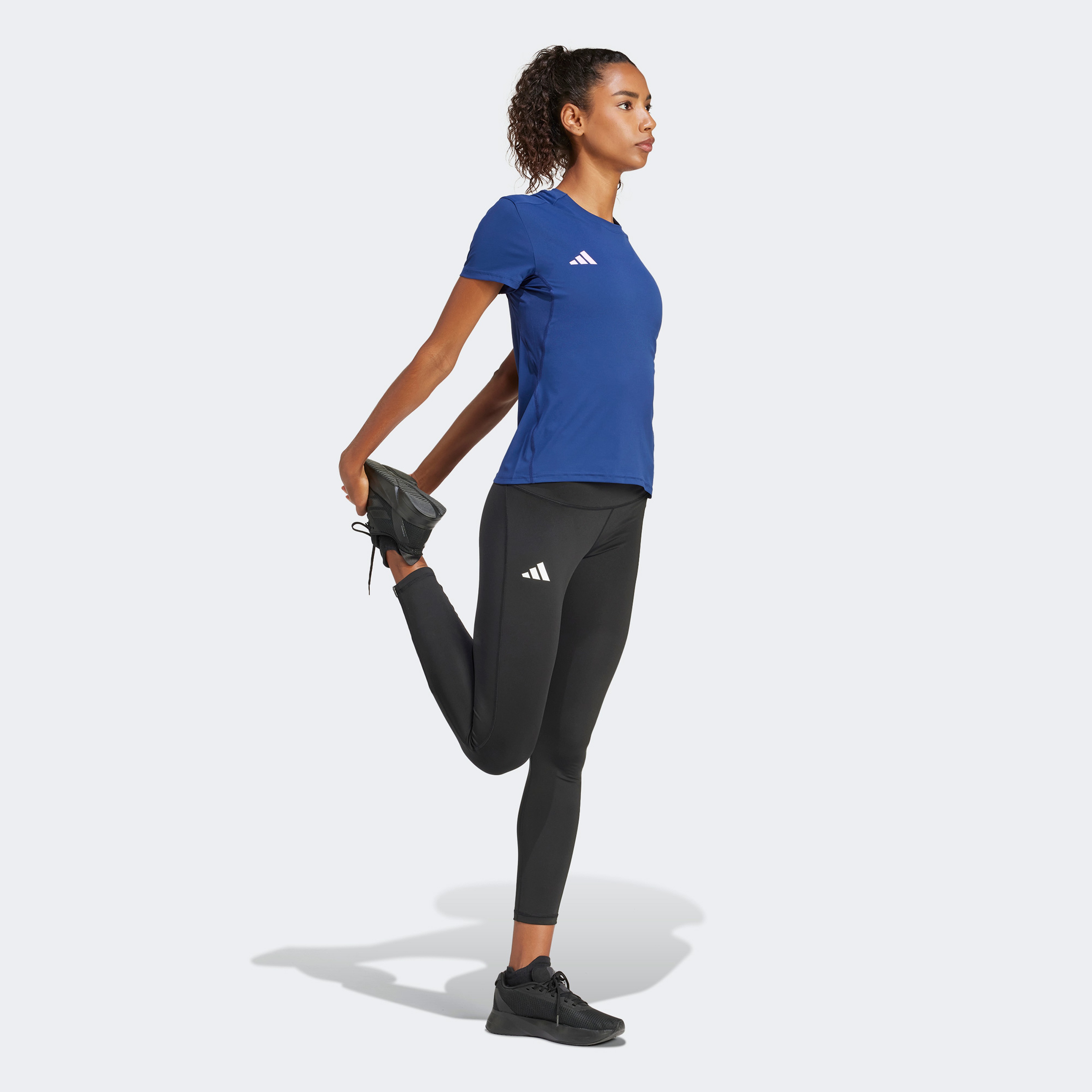 Adidas Kadın Lacivert T-Shirt