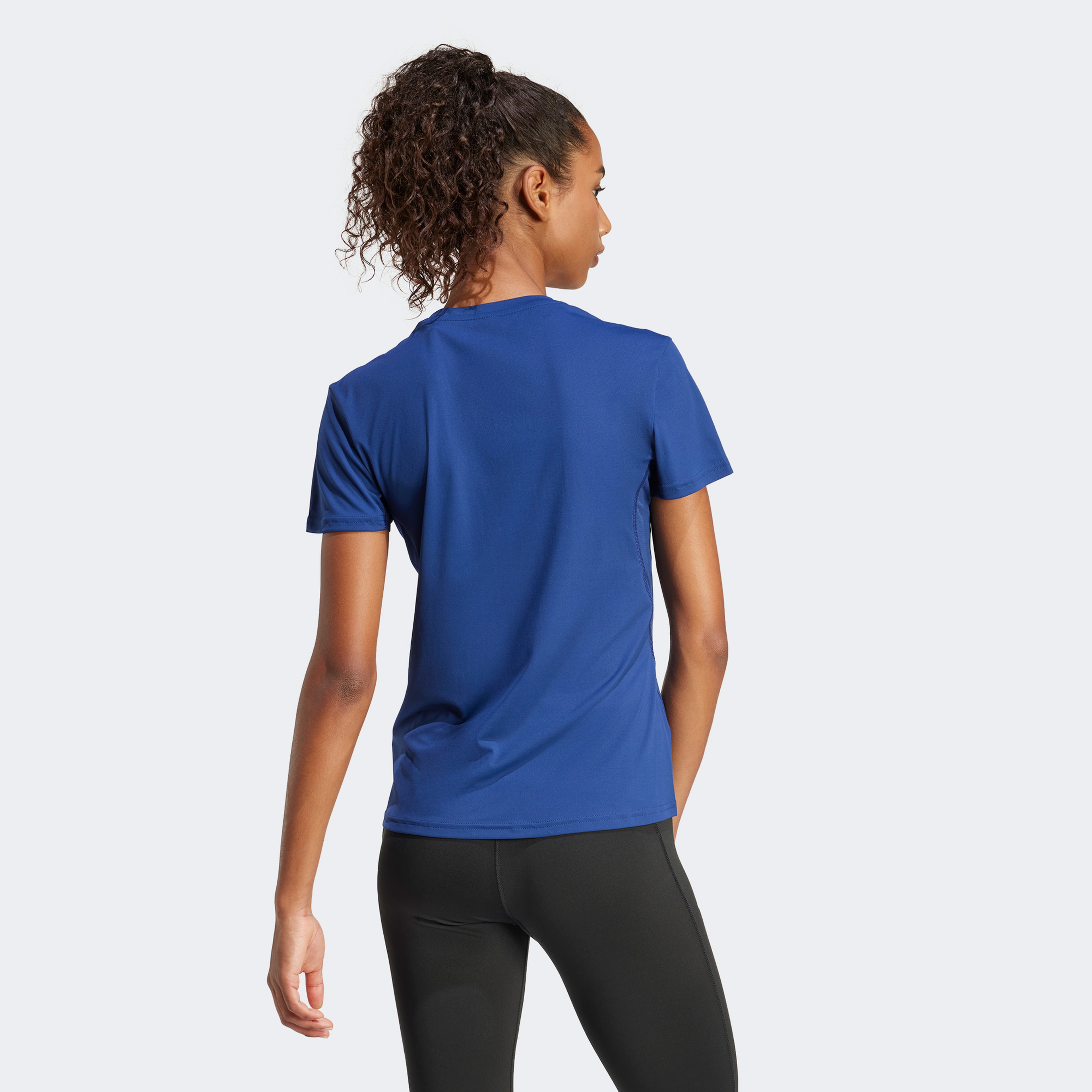 Adidas Kadın Lacivert T-Shirt