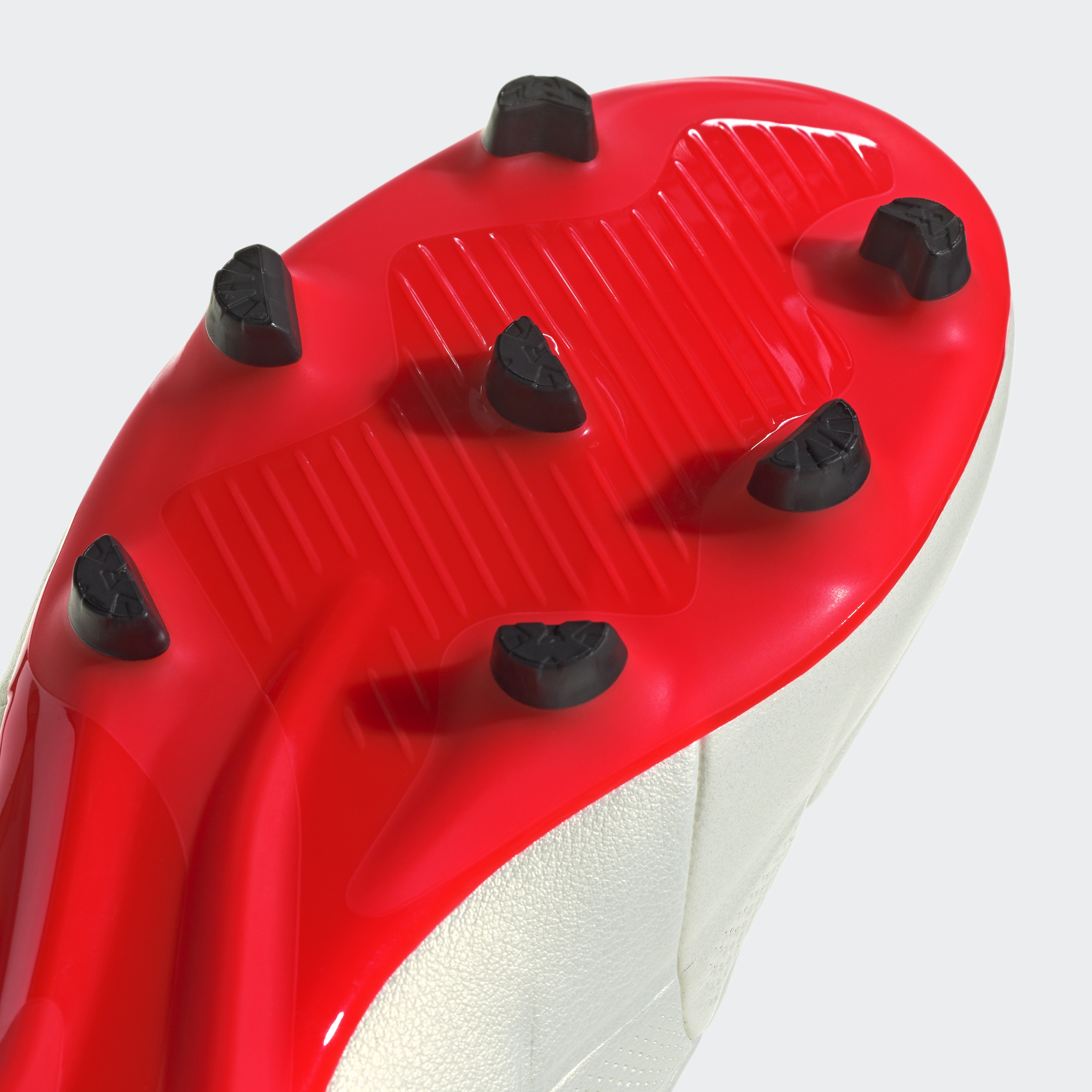 Adidas Erkek Beyaz Çim Saha Kramponu