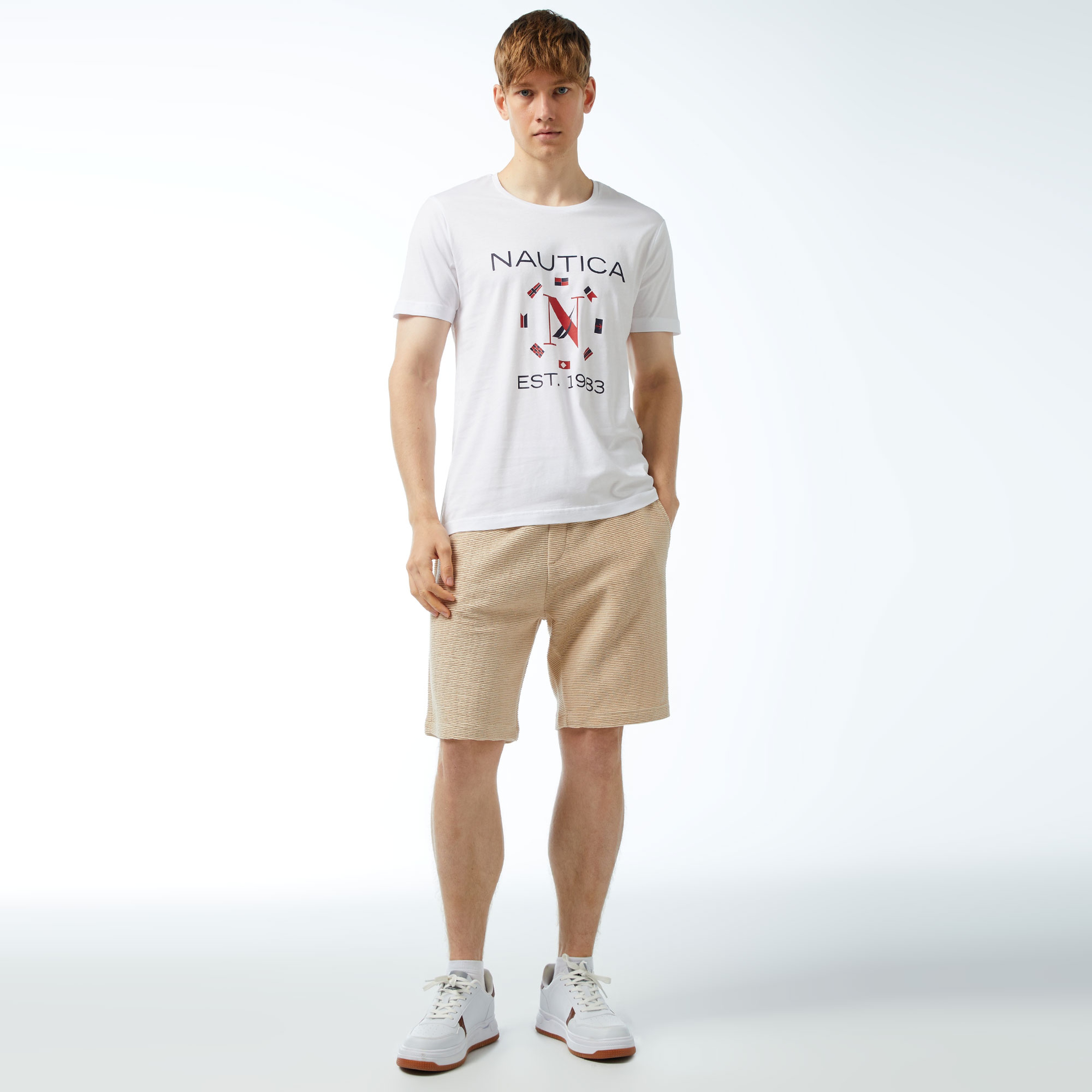 Nautica Erkek Beyaz Standart Fit Kısa Kollu Baskılı T-Shirt