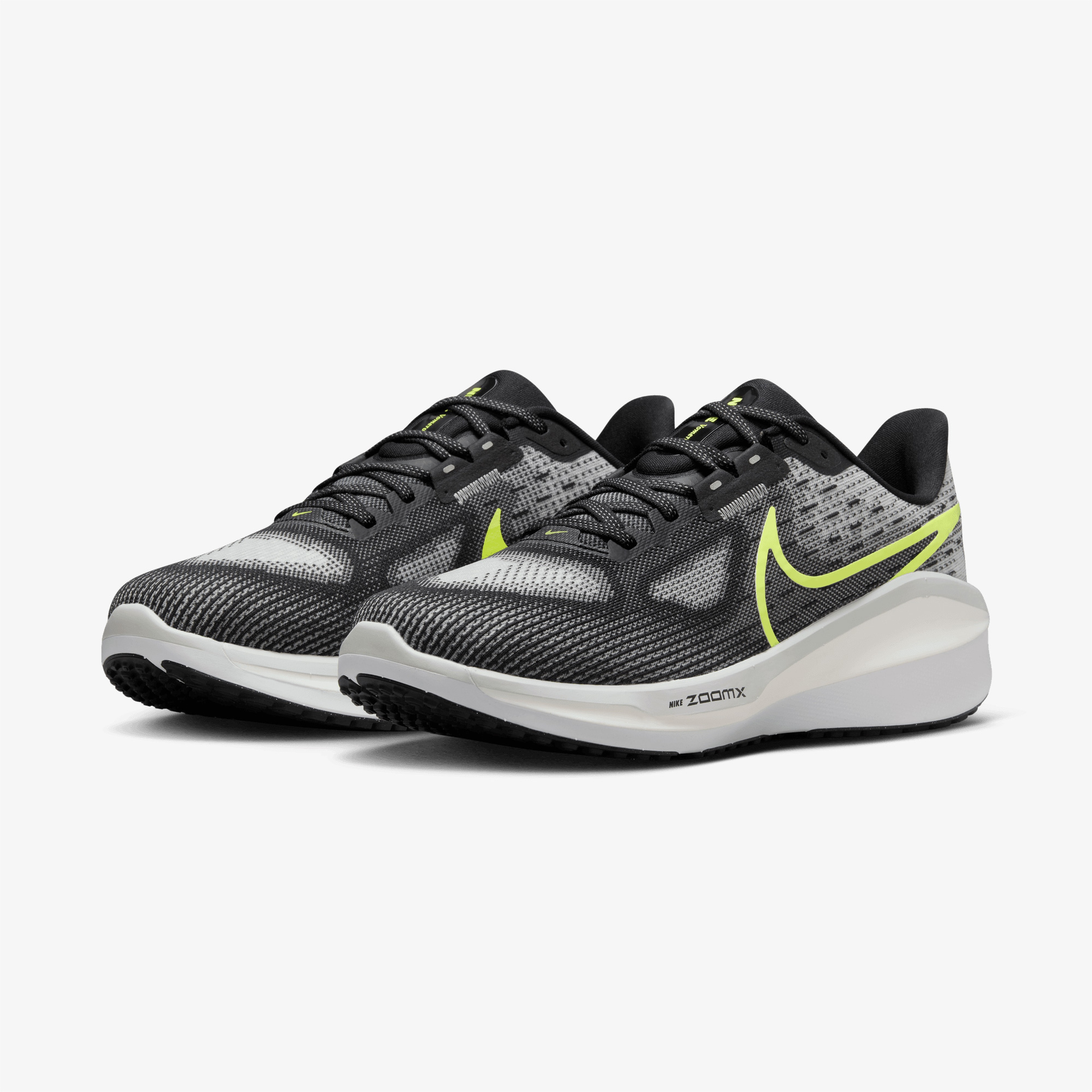 Nike Vomero 17 Road Running Erkek Gri Spor Ayakkabı