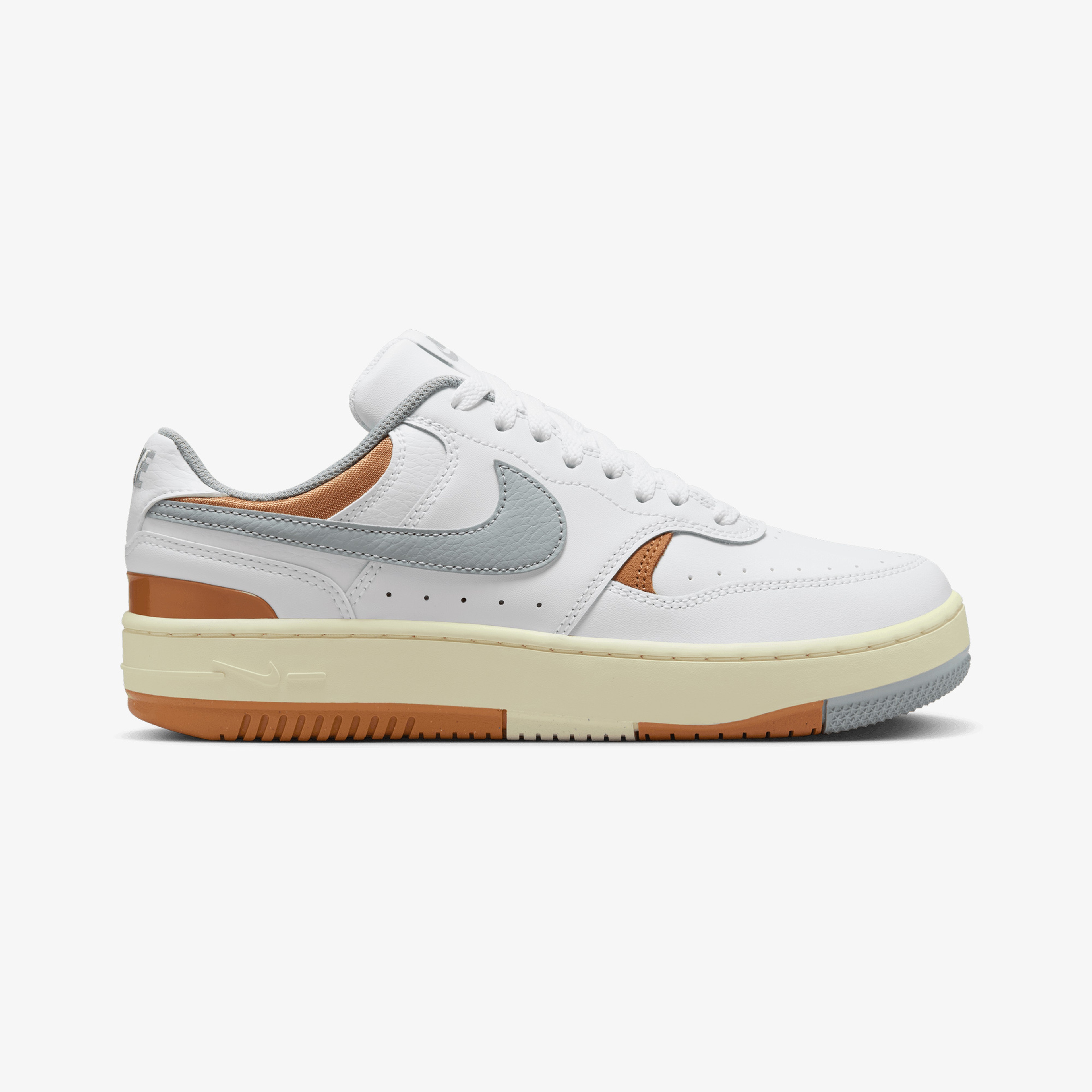 Nike Gamma Force Kadın Beyaz  Spor Ayakkabı