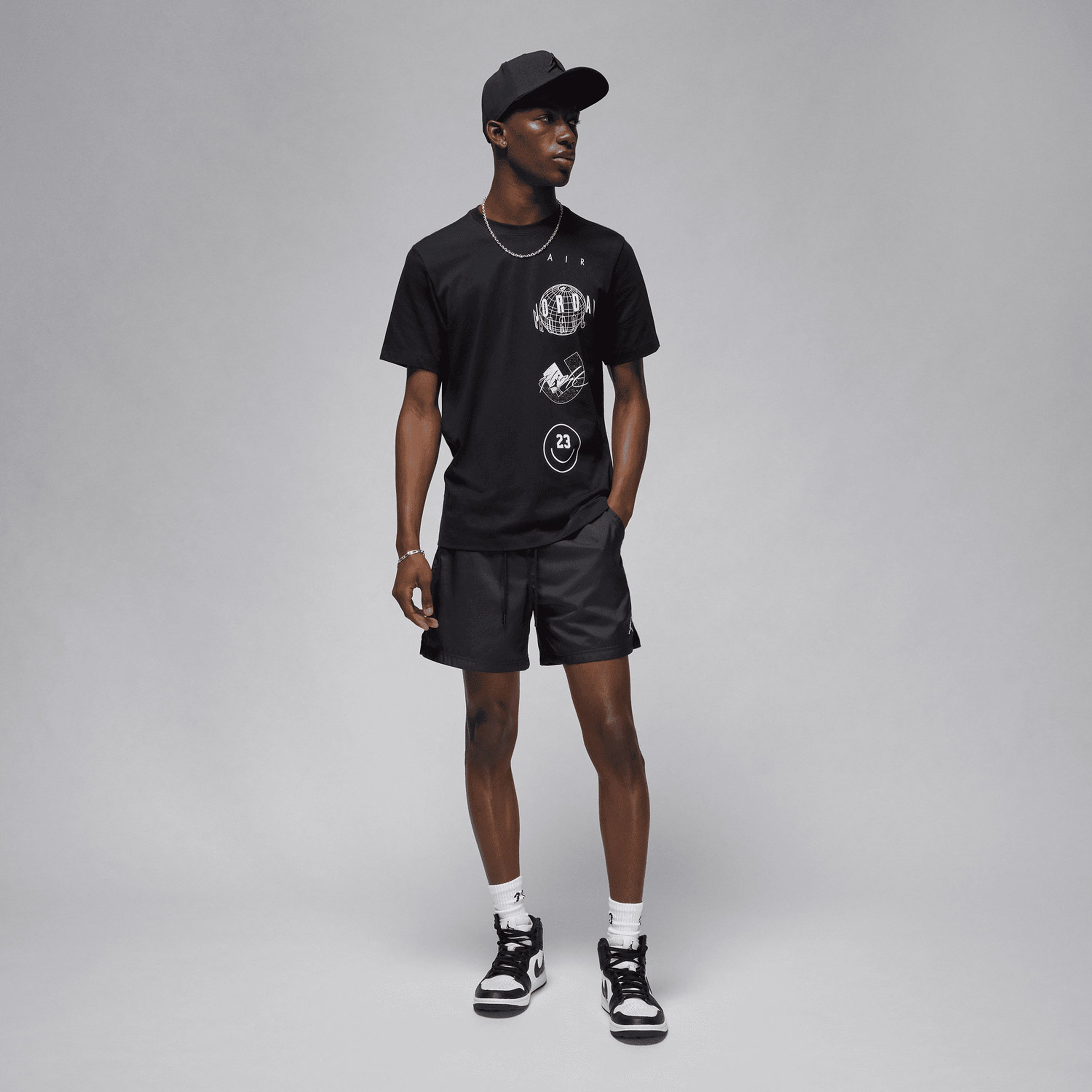 Jordan Brand Logo Stack Ss Crw Erkek Siyah T-Shirt