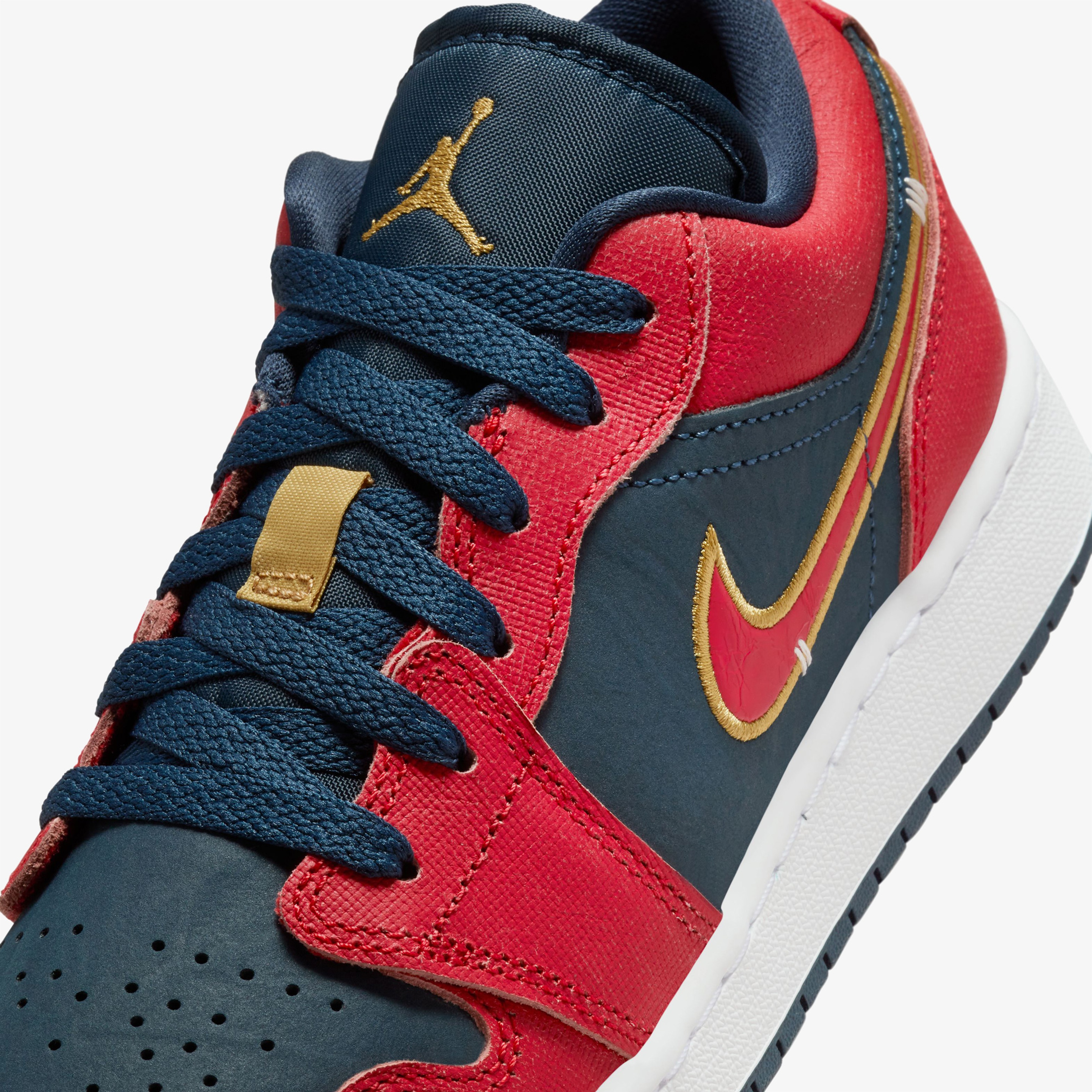 Jordan Air Jordan 1 Low Kadın Kırmızı Spor Ayakkabı