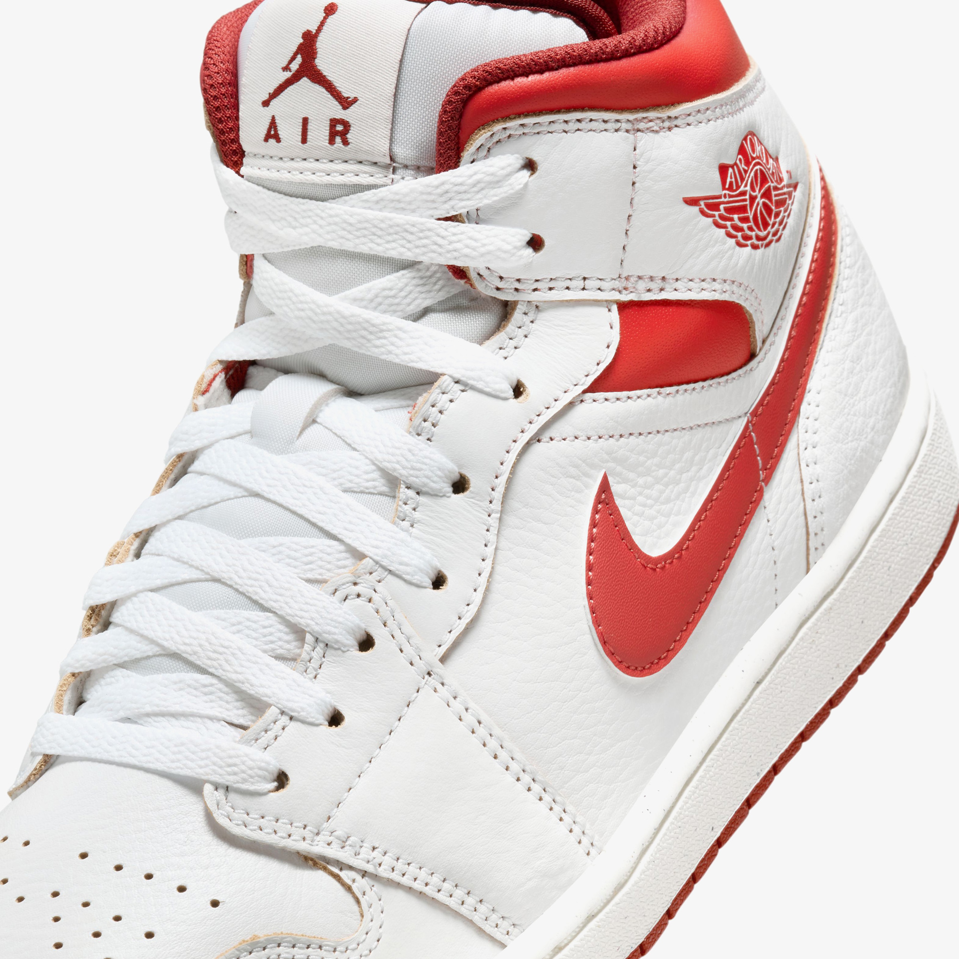 Jordan Air 1 Mid SE Erkek Beyaz Spor Ayakkabı