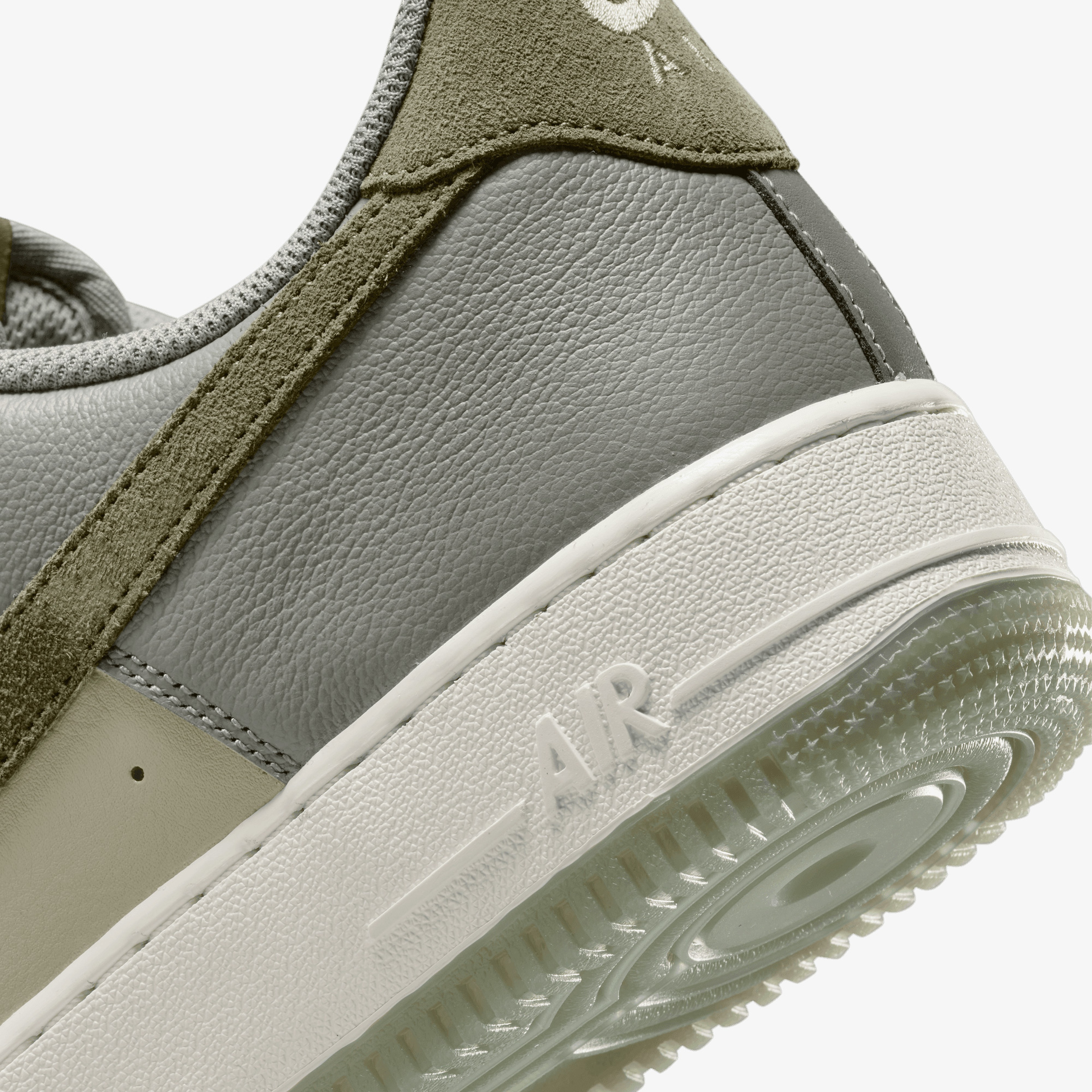 Nike Air Force 1 07 LV8 Sportswear Erkek Haki/Yeşil Spor Ayakkabı